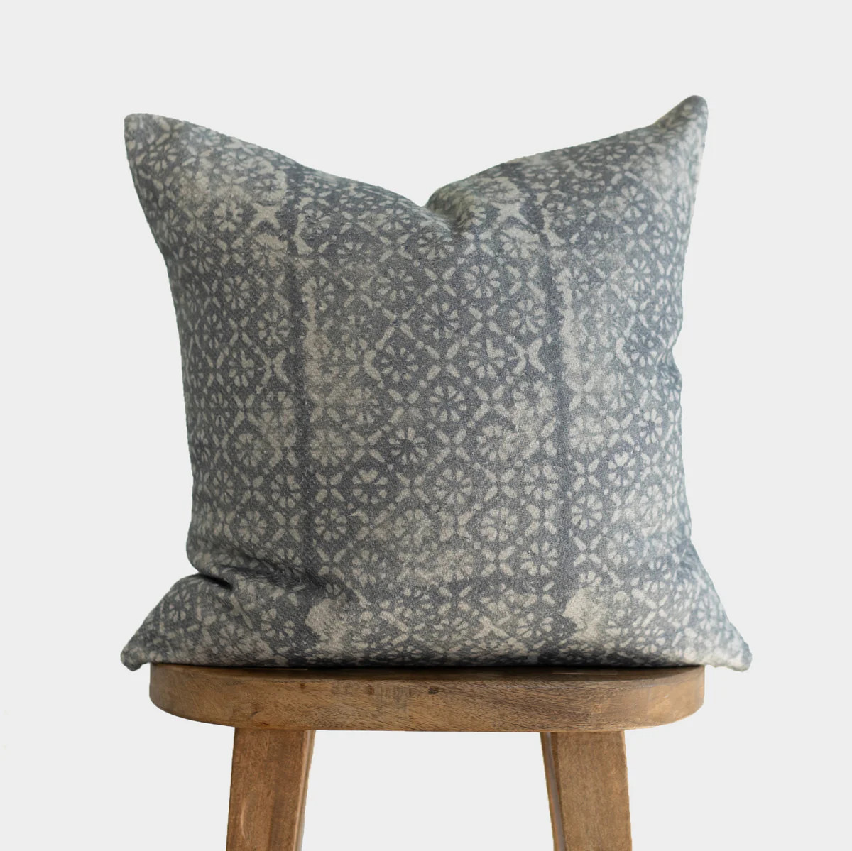 Diamond Floral Thick Weave - 22" | Woven Nook