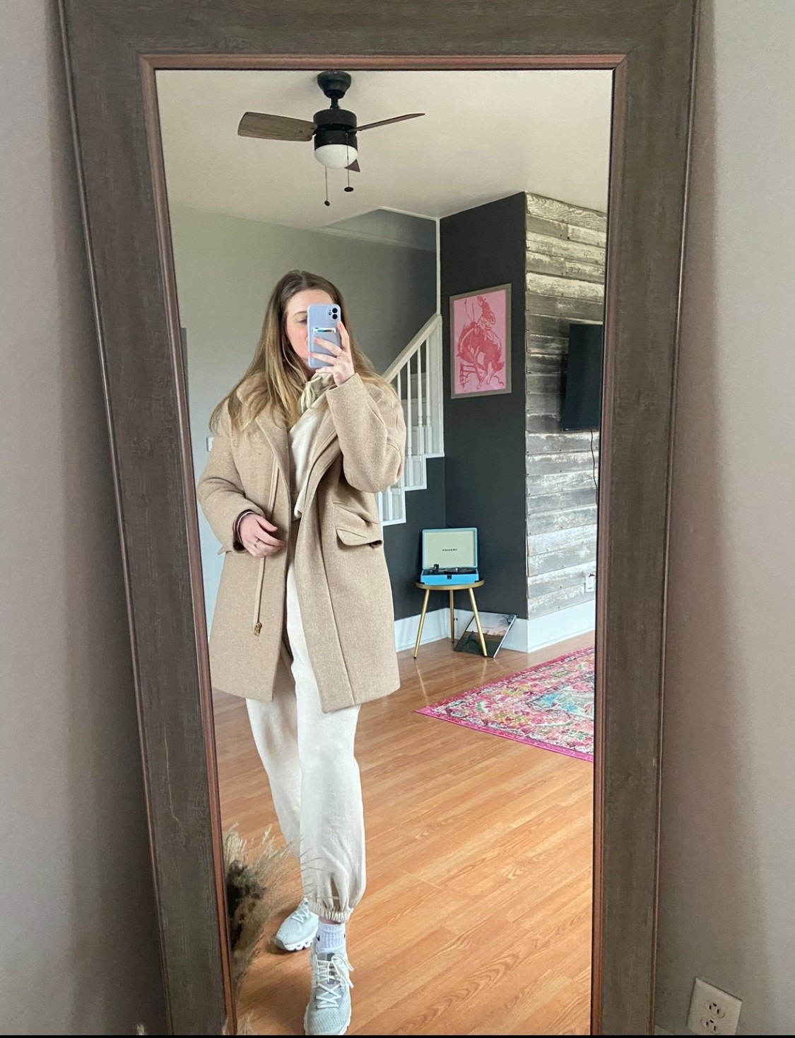 Baby it’s coldddddd outside, but I’m staying warm in my sweatshit and wool coat! 

#LTKHoliday #LTKActive