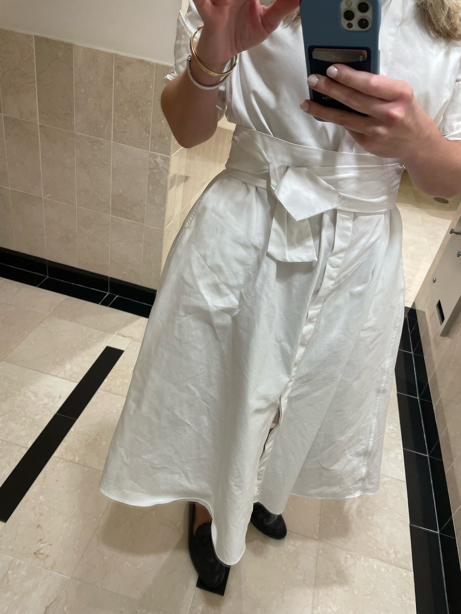 Love this waist tie. Start at front, then wrap around back, bring it around and tie in a knot slightly off-center. Shirtdress is old #AnnMashburn but linking similar on TRR. Paired with black bit loafers since fall is around the corner. 

#therealreal #TRRfinds #businesscasual #summervacation #summerstyle #transitionalstyle

#LTKStyleTip #LTKWorkwear