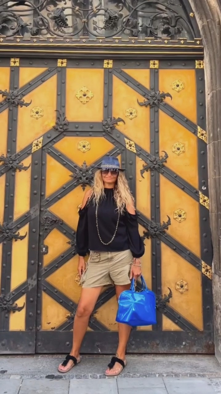 FITCHECK in #Munich
Exploring the heart of Munich, featuring the iconic Frauenkirche (Cathedral of Our Dear Lady). This stunning landmark is the perfect backdrop for our chic ensemble! This look is all about balancing comfort and style.

📍 Location: Munich City Center, Frauenkirche

📸 Fun Check: Did you know? The Frauenkirche’s distinctive twin towers are a symbol of Munich, and the church’s construction dates back to the 15th century! It’s a must-visit spot for history buffs and architecture lovers alike.

👉 Love this look and want more fashion inspiration from around the globe? 

Follow @globalfashionstylist for more FITCHECKs, style tips, and travel adventures! 🌍👠✨

StyleTip ✨👗✨👗

Apple and Pear Perfection: 
Effortless Summer Chic #OOTD
Style Tips:

	1.	Balance is Key: For apple-shaped women, the open shoulders and long necklace help draw attention away from the midsection, creating a balanced look. For pear-shaped women, the open shoulder top highlights the upper body, while the cargo shorts provide a relaxed fit that flatters the hips.
	2.	Comfort Meets Style: The combination of trendy cargo shorts and fancy Birkenstocks ensures you stay comfortable without compromising on style.
	3.	Accessorize Wisely: Accessories can make or break an outfit. Choose pieces that not only complement your look but also add a touch of your personal style.

Embrace your shape and step out with confidence in this effortlessly chic summer outfit!

#FITCHECK #MunichStyle #Frauenkirche #GlobalFashionStylist #TravelInStyle #FashionInspiration #CityChic #ExploreWithStyle #FashionAdventures #SummerStyle #HeatWaveFashion


#LTKover50style #LTKplussize #LTKtravel