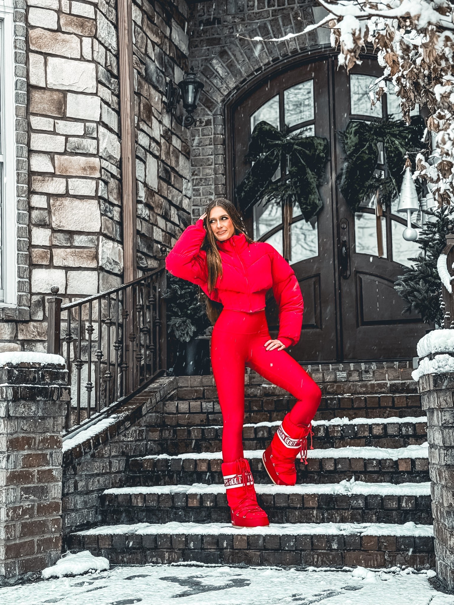 Moon boot + Alo = ❤️

#LTKdayinmylife #LTKValentine #LTKgrwm