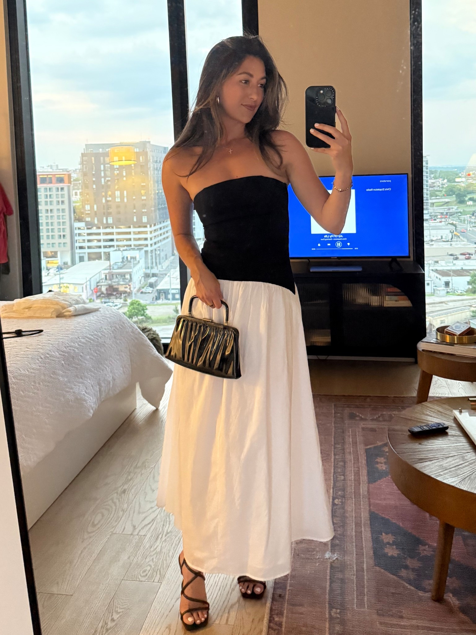 I want to wear this dress everyday!🖤✨

#LTKStyleTip #LTKSeasonal #LTKFindsUnder100