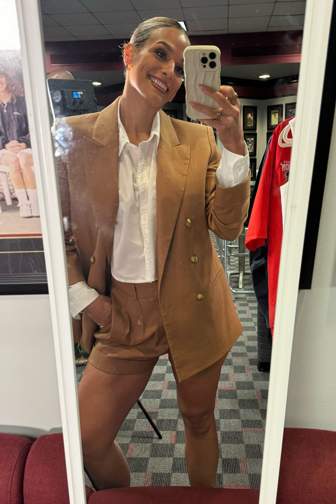 Size 8 blazer for oversized fit (on sale in that size on sak’s!)
Size 8 shorts
Cropped button down is the same from my other posts but I don’t think it’s avail anymore so I posted other options :)

#LTKSaleAlert #LTKSeasonal #LTKFallSale