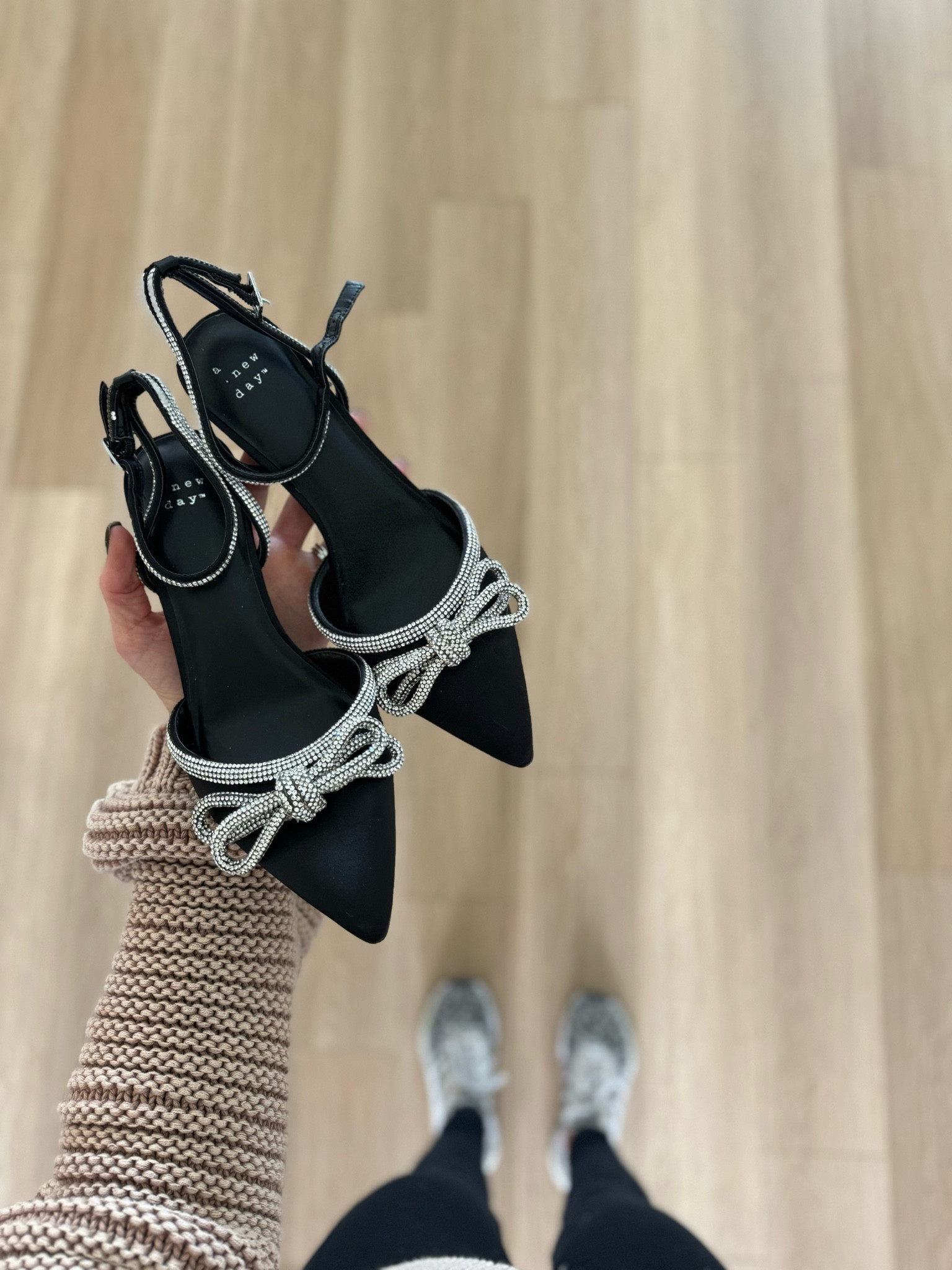 Holiday shoes, holiday heels 

#LTKSeasonal #LTKshoecrush