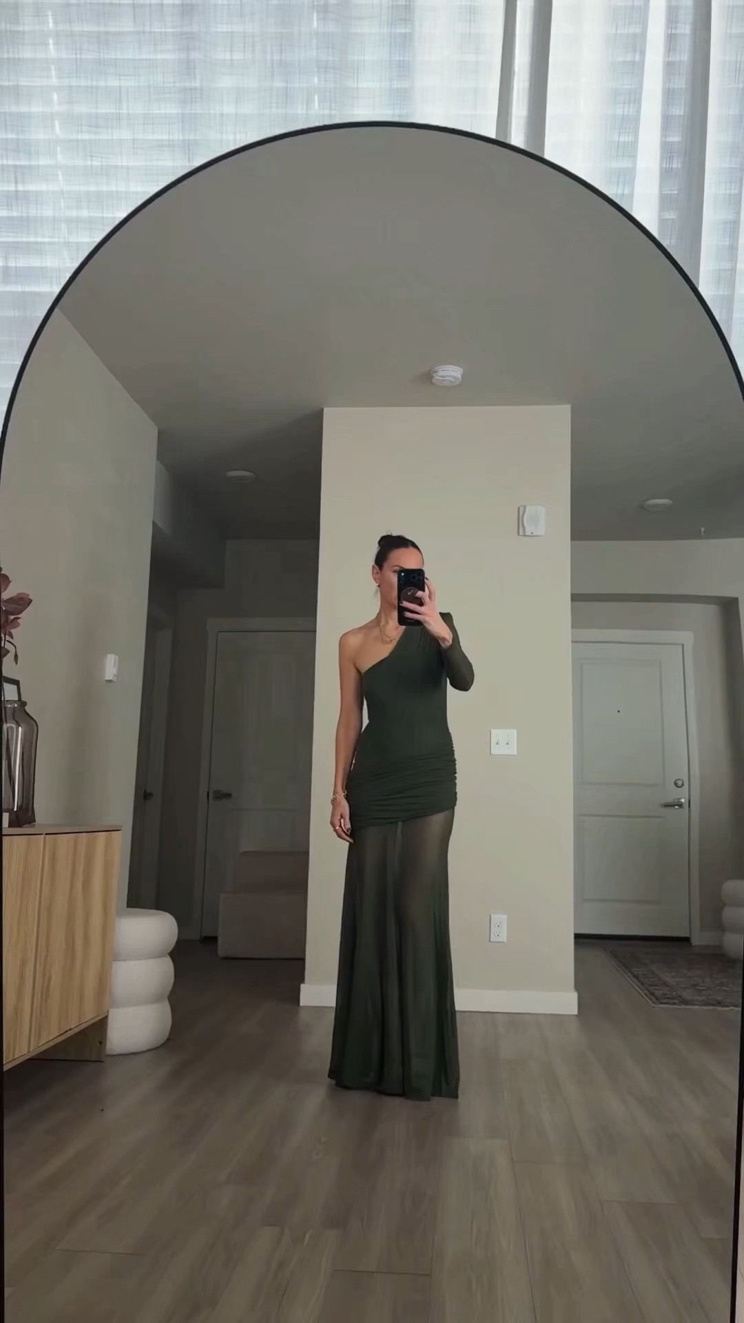 Event dress for under $50 🤌🏻
Dress
Maxi dress 
Mesh dress 
Wedding guest dresses