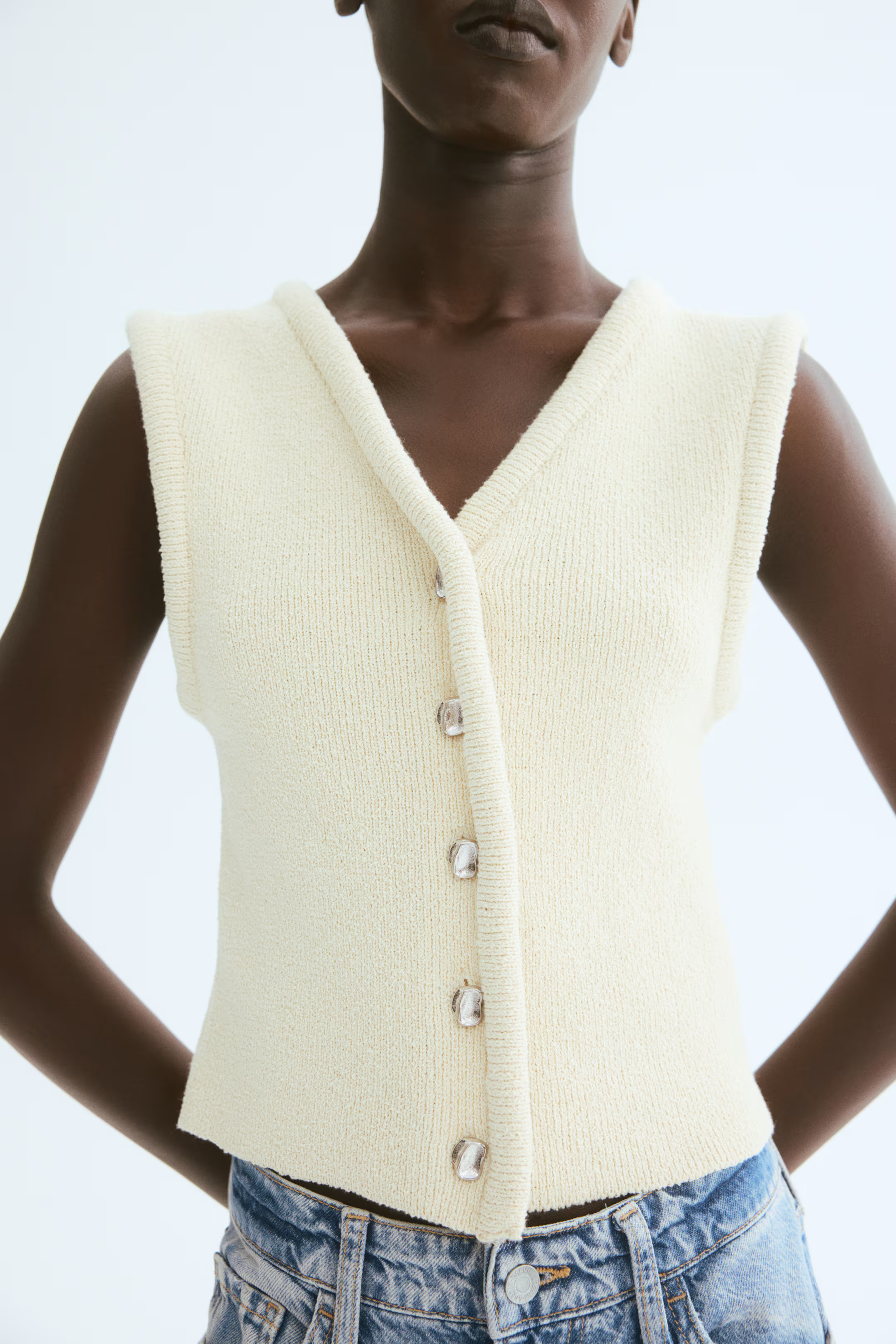 Knitted waistcoat | H&M (UK, MY, IN, SG, PH, TW, HK)
