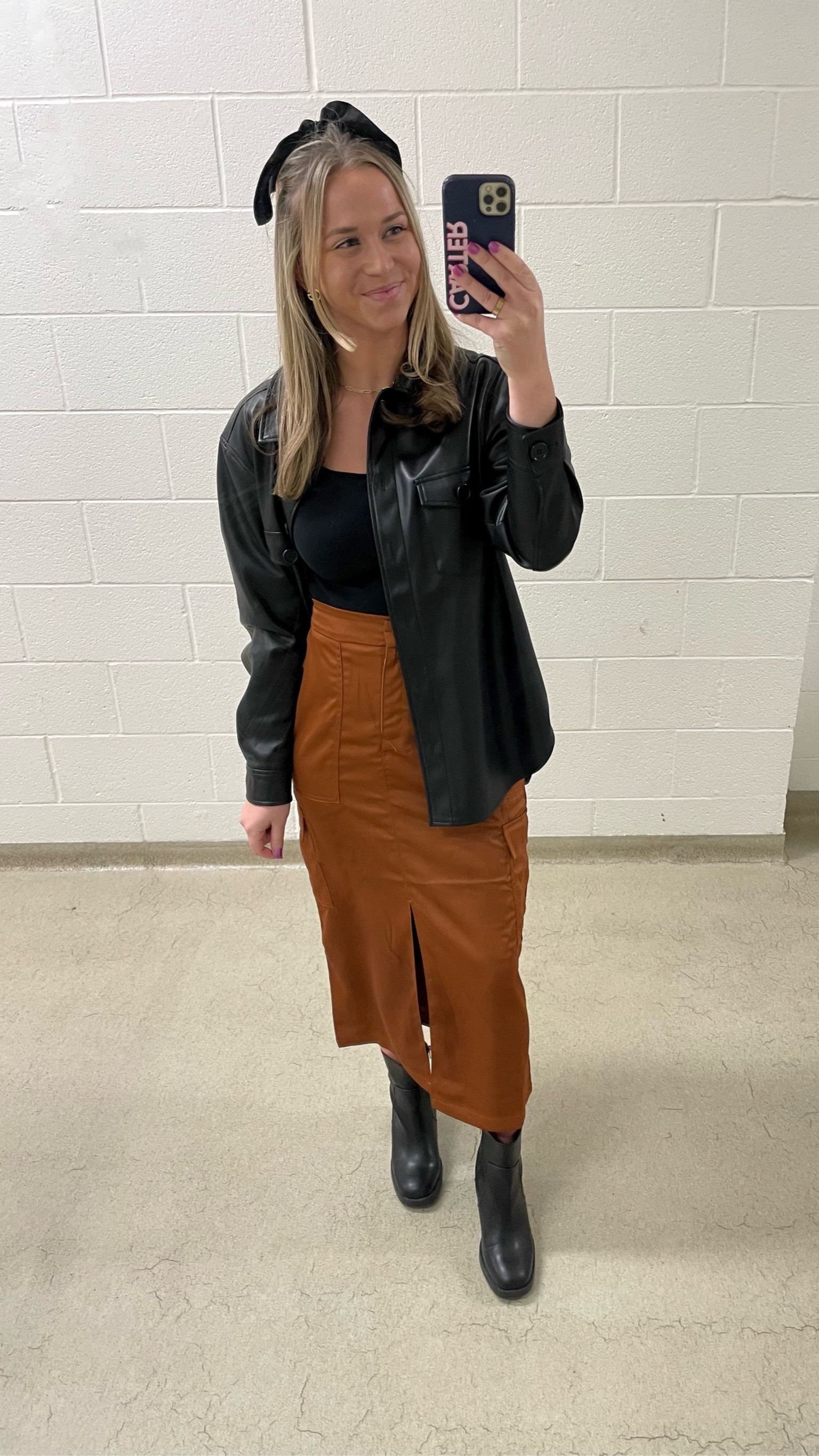 Workwear outfit inspo. Cannot go anywhere without my faux leather shacket from Walmart!


Work outfit | teacher outfit | fall outfit | winter outfit | winter skirt | Amazon 

#LTKstyletip #LTKworkwear #LTKfindsunder50