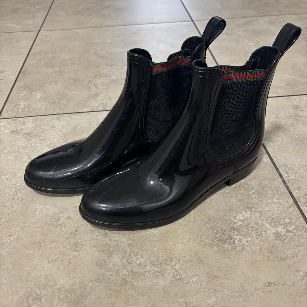 Gucci Women's Chelsea Boots - Black - US 8 | Depop US