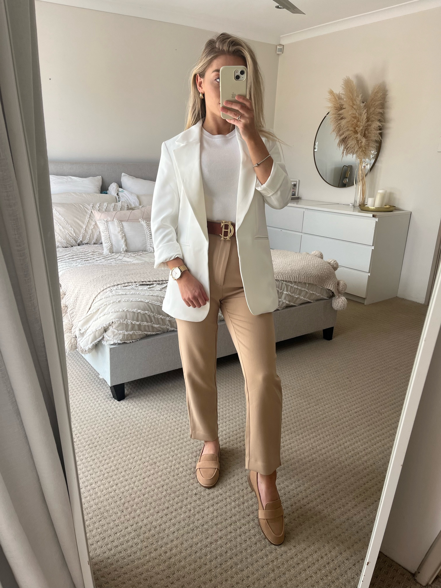 Top - BASIC CROPPED
KNIT TOP White
3519/025

Belt - HC Classic
Belt Reversible
https://
www.hollandcooper.co
m/products/hc-classic-
belt-reversible-black-
tan


#LTKstyletip #LTKfit #LTKaustralia