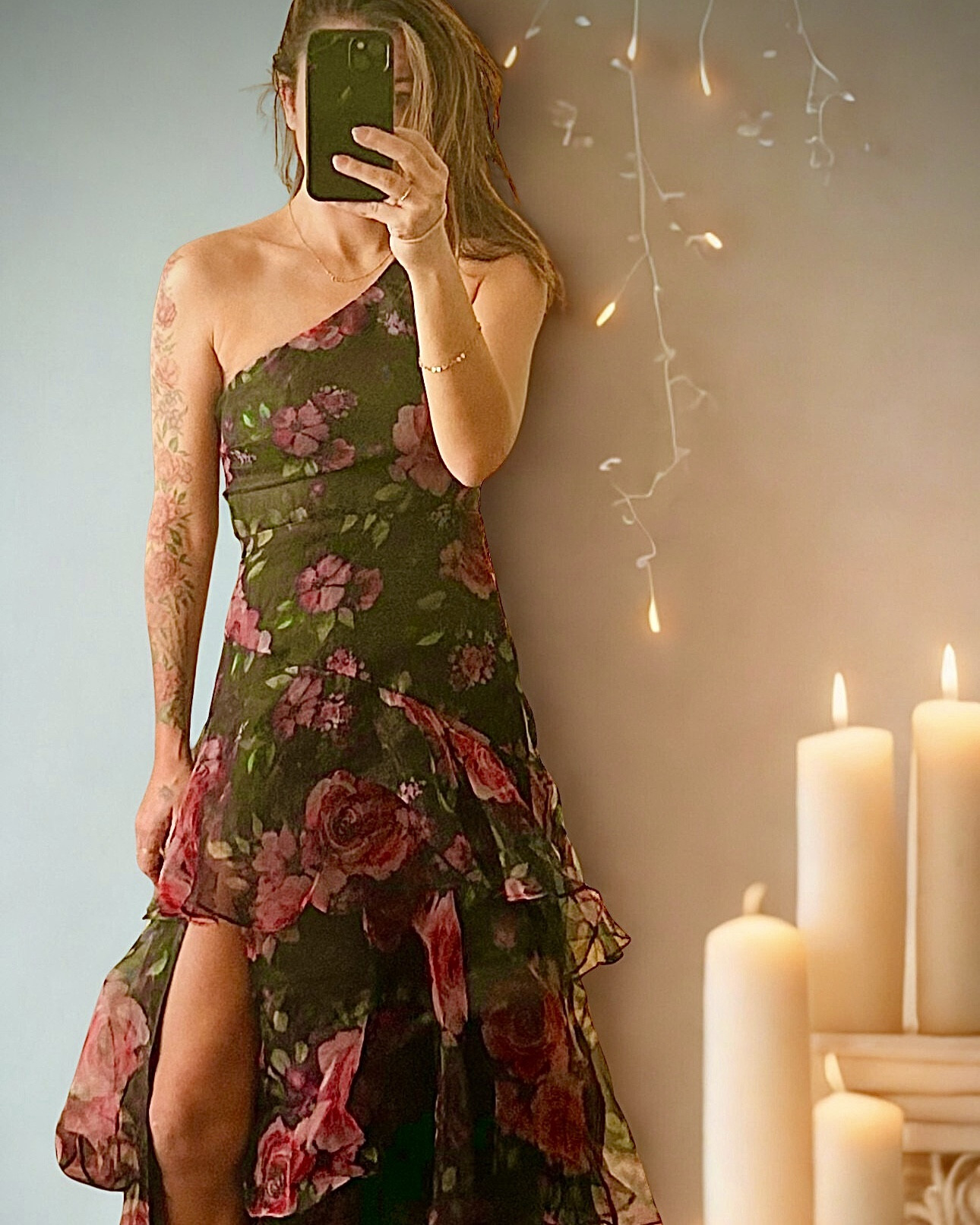 This dress is everything. I have no words. The most comfortable, elegant and beautiful thing I’ve ever worn! 

Perfect for weddings, formal dinners, etc. 