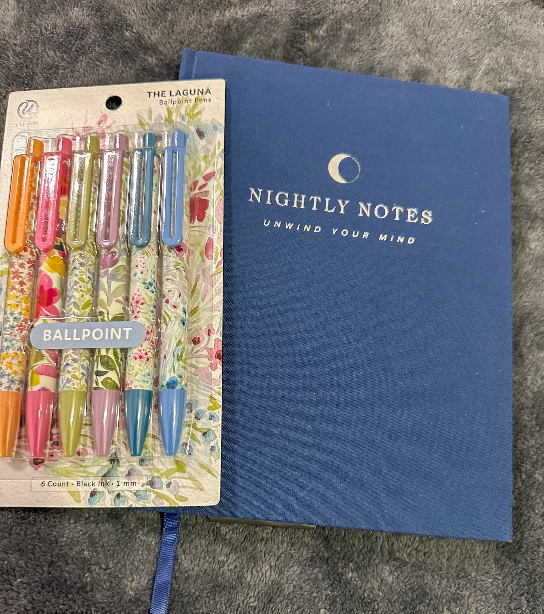 I’ve dealt with a lot of loss recently. I’ve picked up journaling again. This helps me cope and deal with my emotions. I picked up this journal for at night. Great way to take account of my day. #journaling #pens #stationary