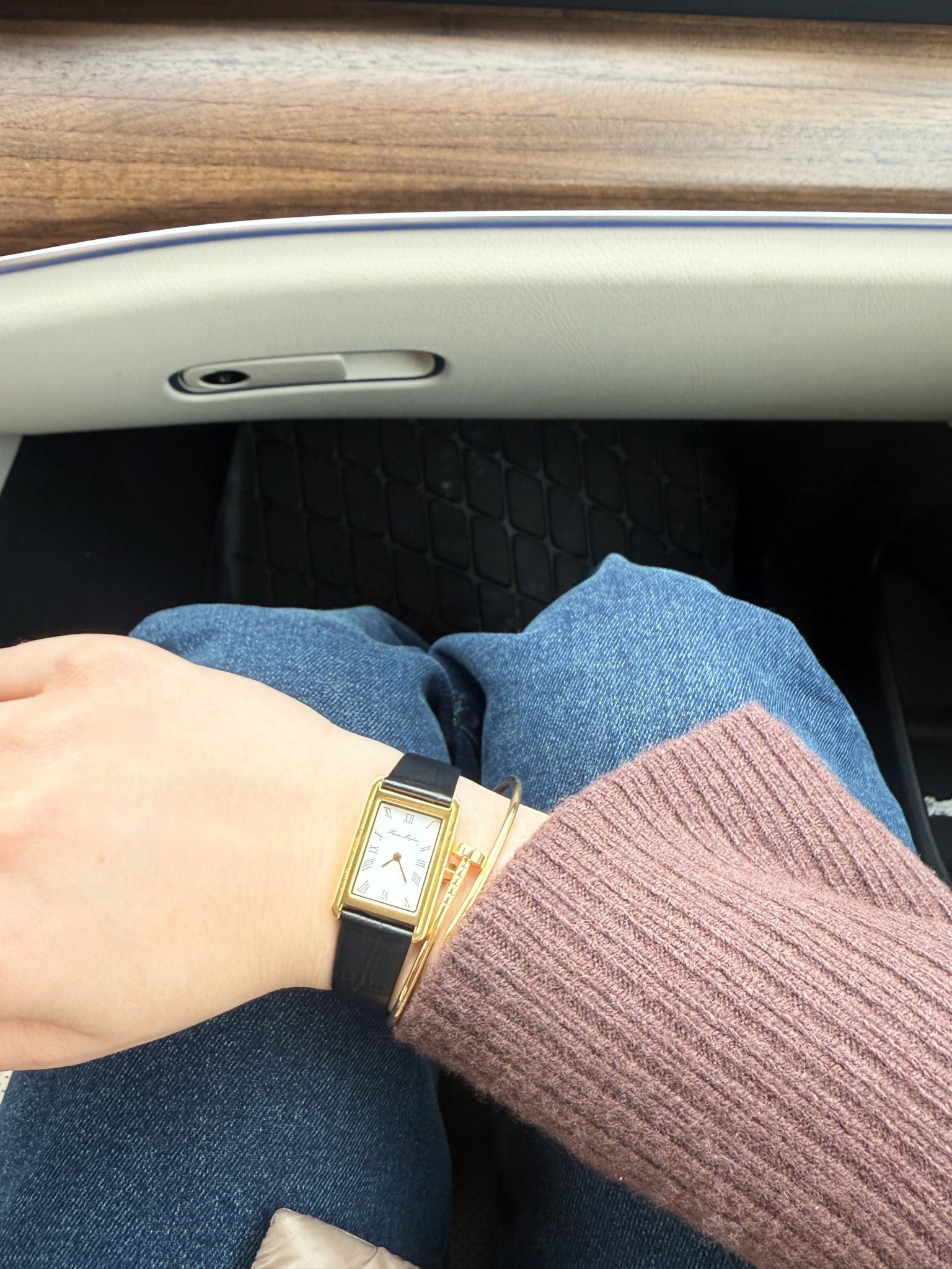 I wear my Heaven Mayhem black strap watch everyday! It’s such classic accessory and elevates every look! 