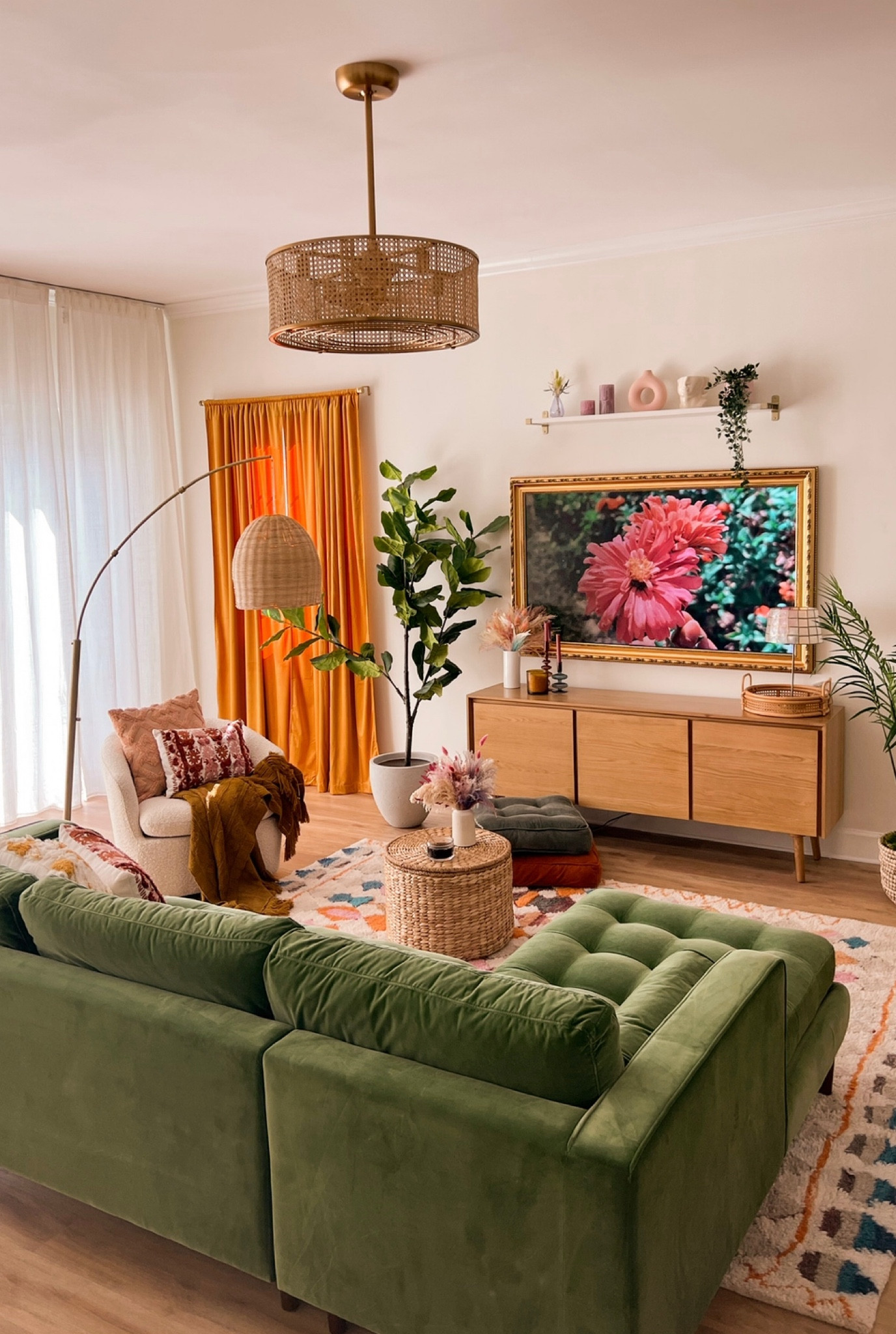 FYI, I spray painted the base of the lamp gold!

#LTKhome