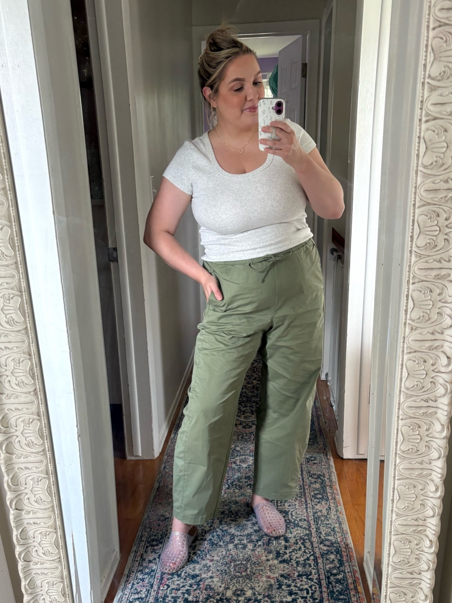 Obsessed with these twill barrel pull-on pants. They’re the perfect weight to wear as we are transitioning into fall. And so comfortable.

#LTKootd #LTKSeasonal #LTKMidsize