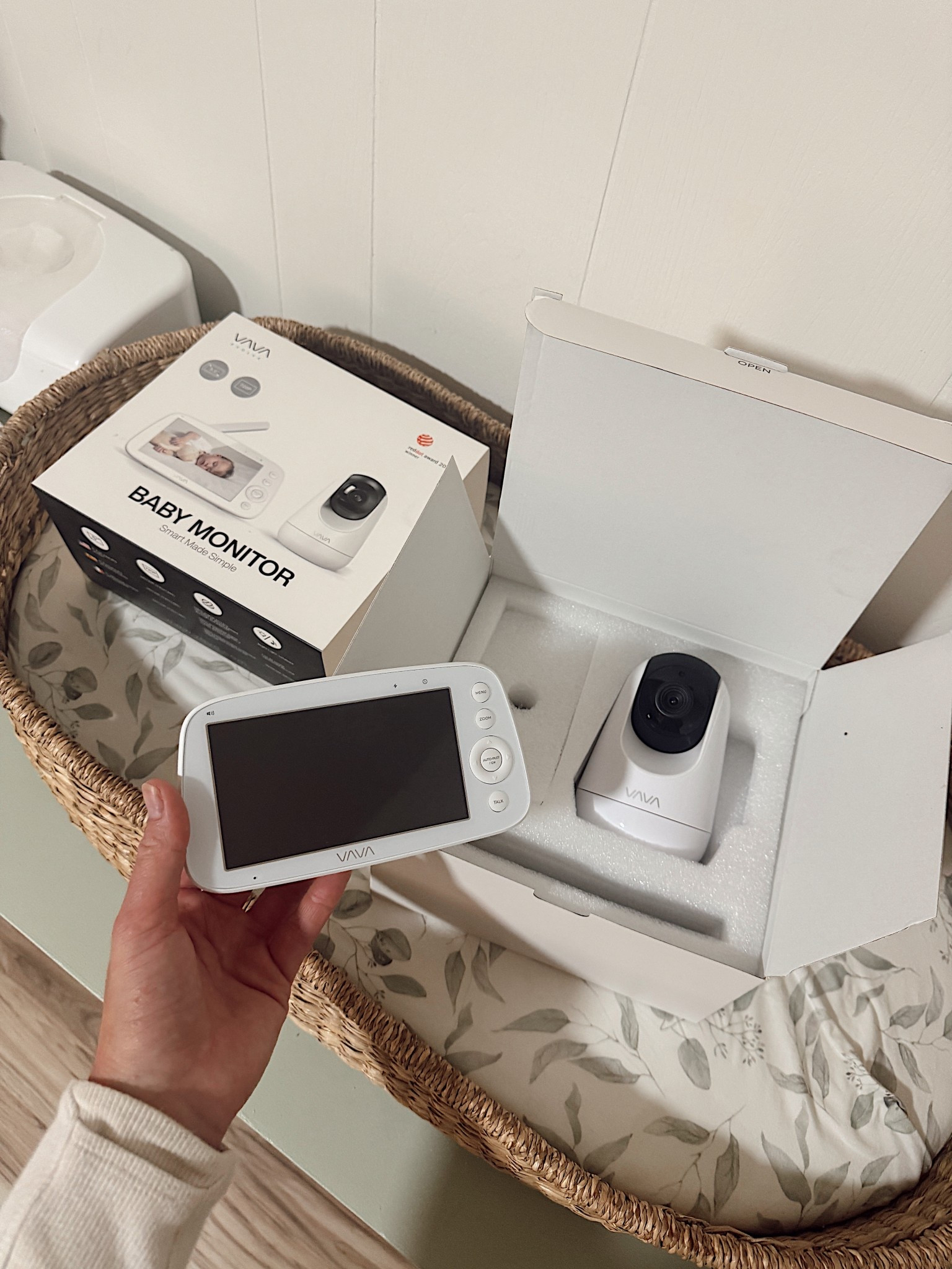 My absolute favorite baby monitor I’ve used for the past 5 years with all 3 boys! 

Must have baby products 
Postpartum 
Boy mom 
Newborn must haves 

#LTKKids #LTKBaby #LTKBump
