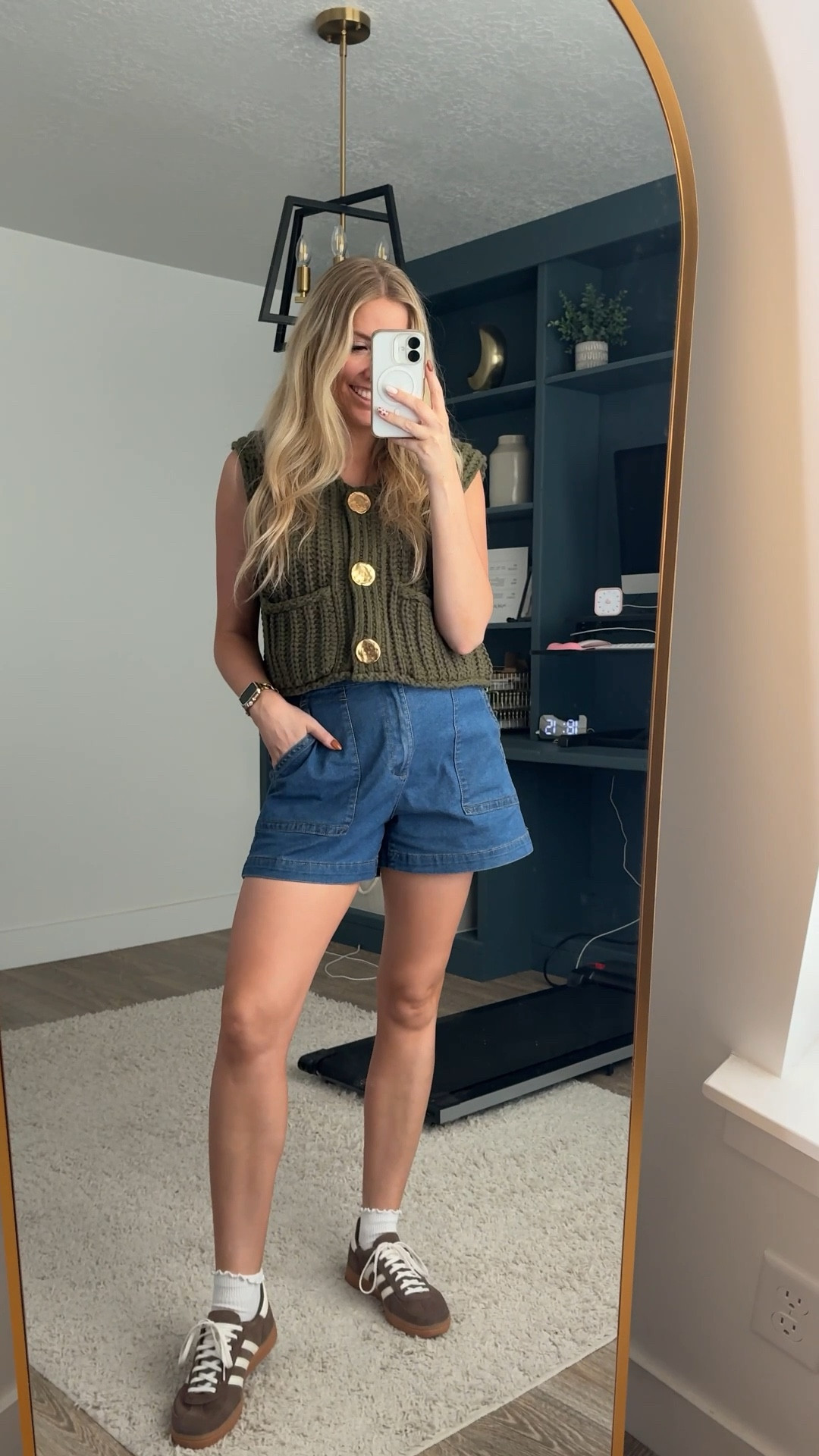 fall outfit for when it’s still warm out!
knit top: wearing M
Shorts: true to size - still able to wear right now 16 weeks pregnant!
Brown adidas: true to size 

| fall outfit | pre fall outfit | pregnant 

#LTKShoeCrush #LTKSeasonal #LTKFindsUnder100