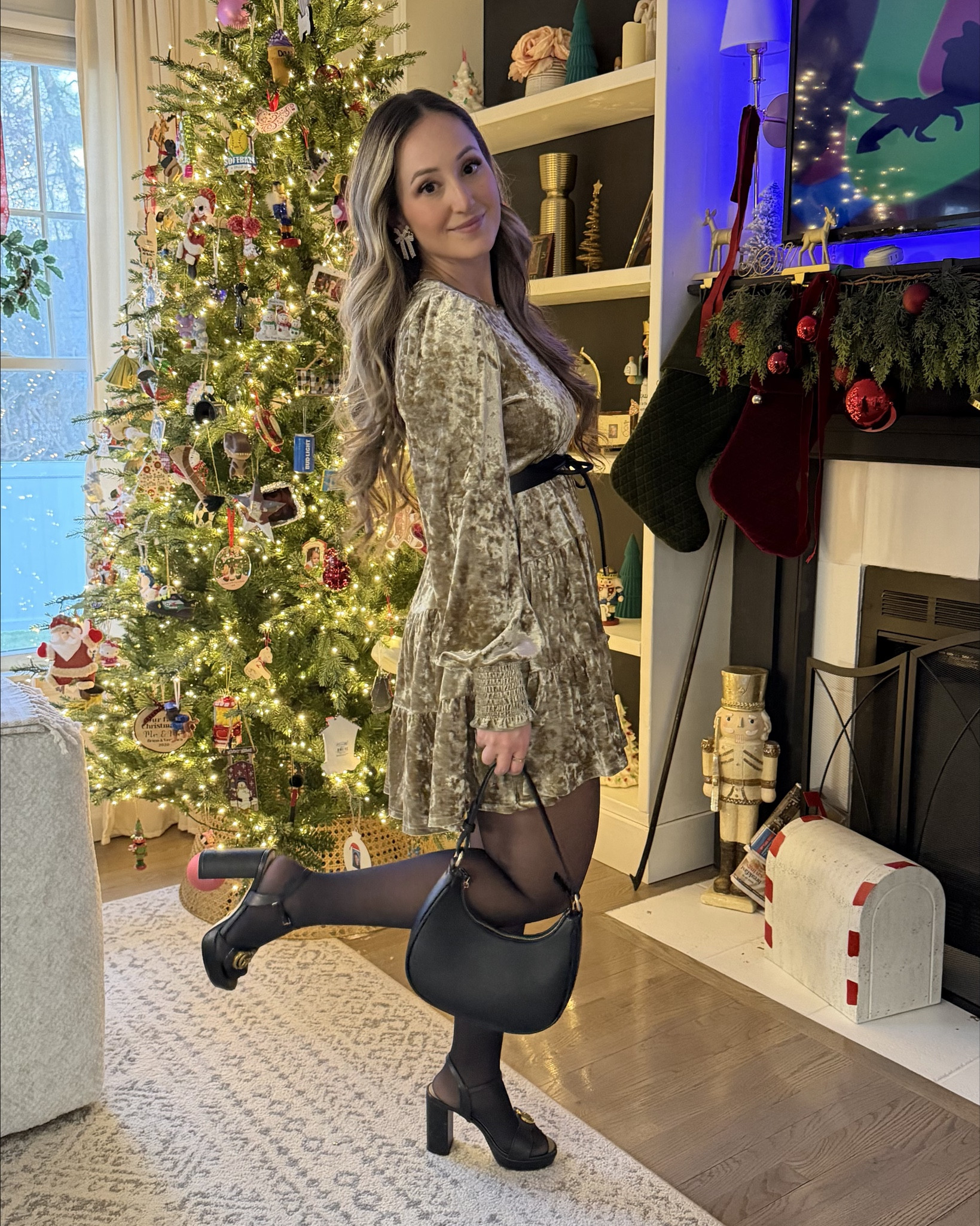 Elevated Christmas party outfit 🥰 

#LTKHoliday #LTKootd #LTKPetite