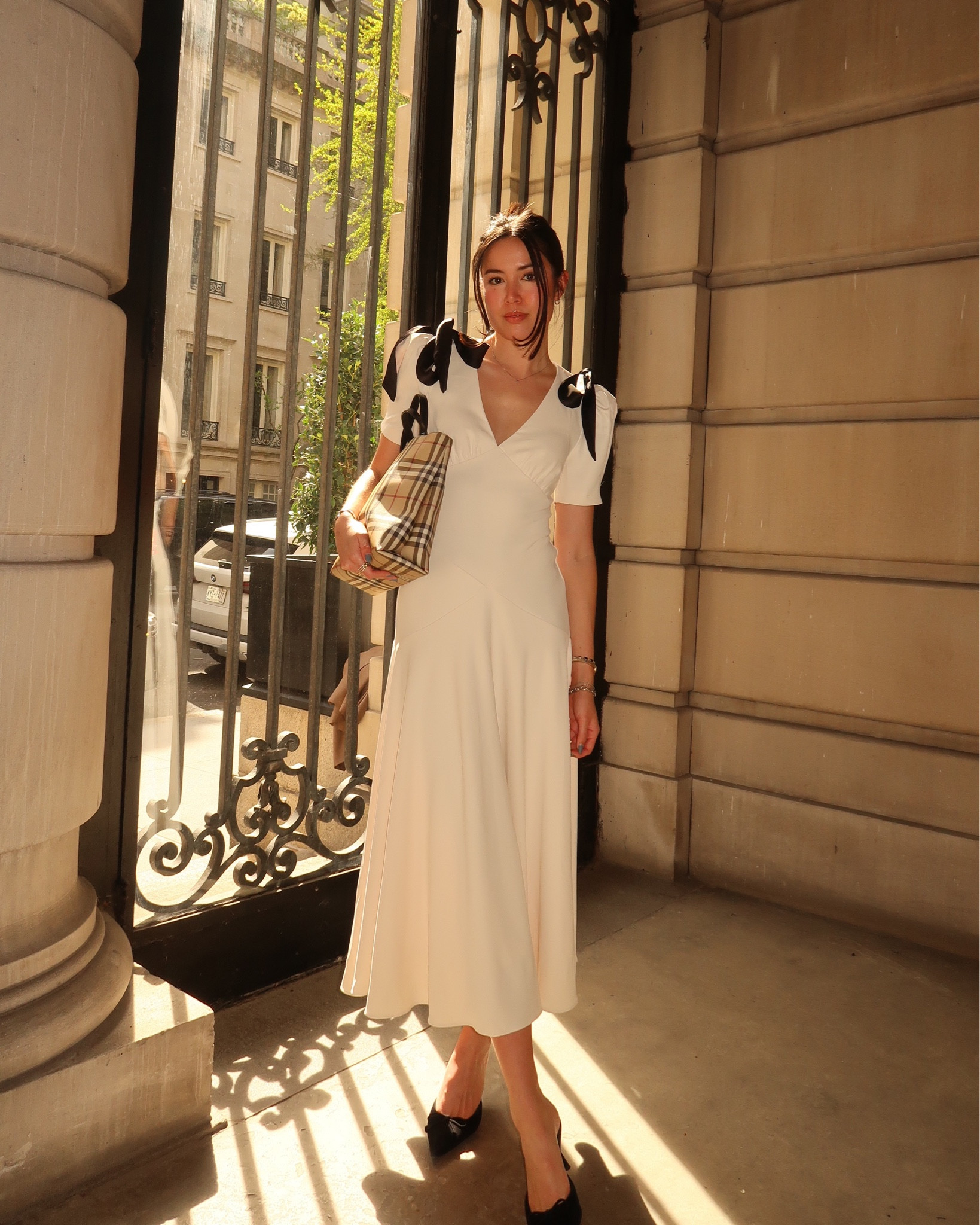 gorgeous spring /summer dress 🖤 

bow detail is silky & light

fabric is luxe & surprisingly heavy - love the movement! 

#LTKU