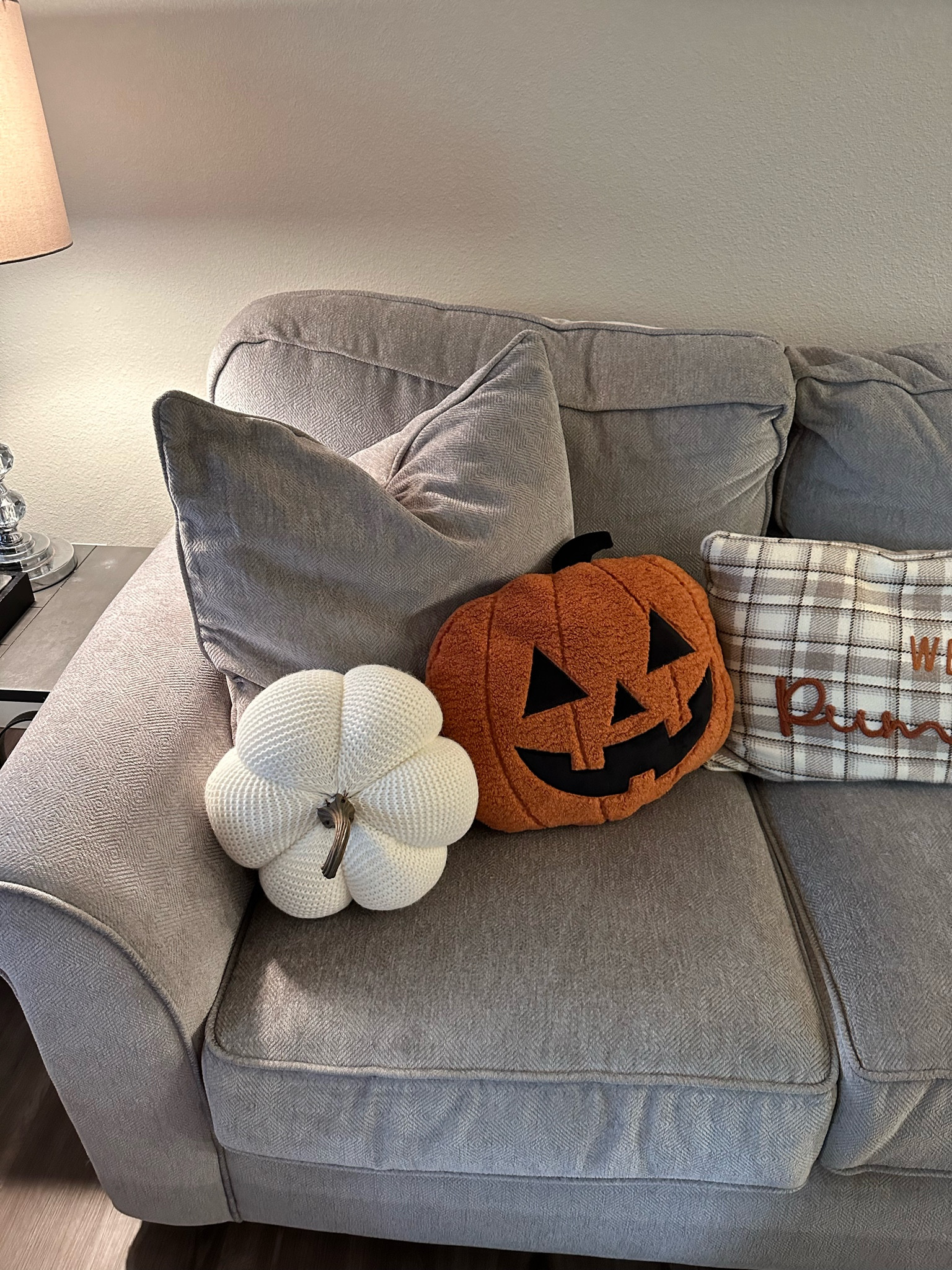 My cozy fall couch with the best pillows🎃🍂🧡 

#LTKSeasonal #LTKFind #LTKSale