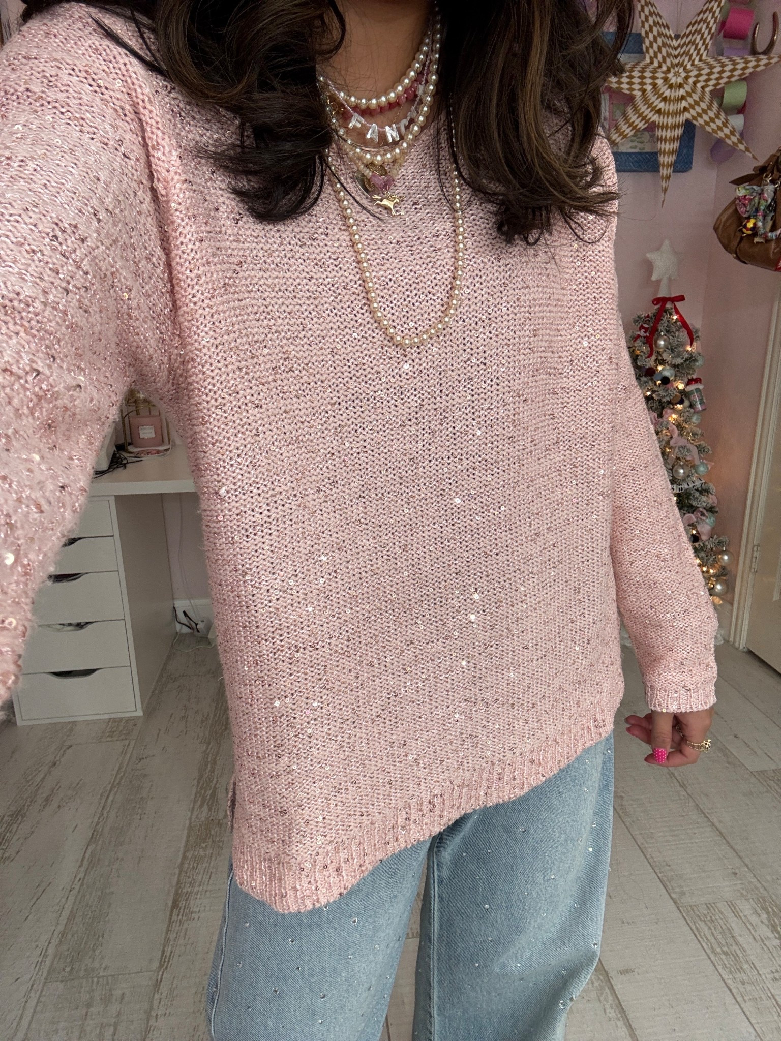 glittery wintery ootd

#LTKHoliday #LTKootd #LTKFindsUnder50