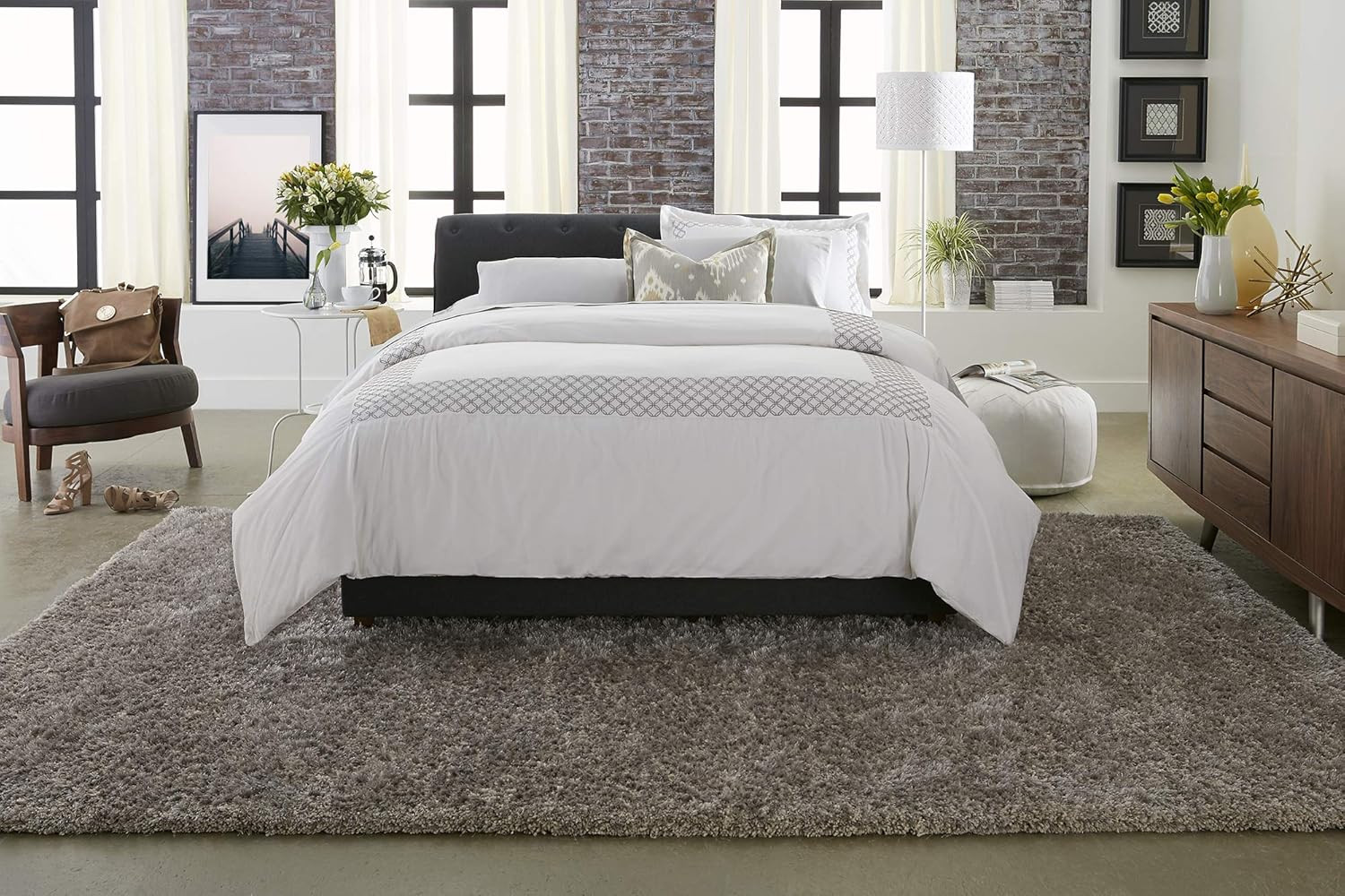 DHP Carmela Luxurious Upholstered Linen Platform Bed wih Wooden Slat Support, Button Tufted Headb... | Amazon (US)
