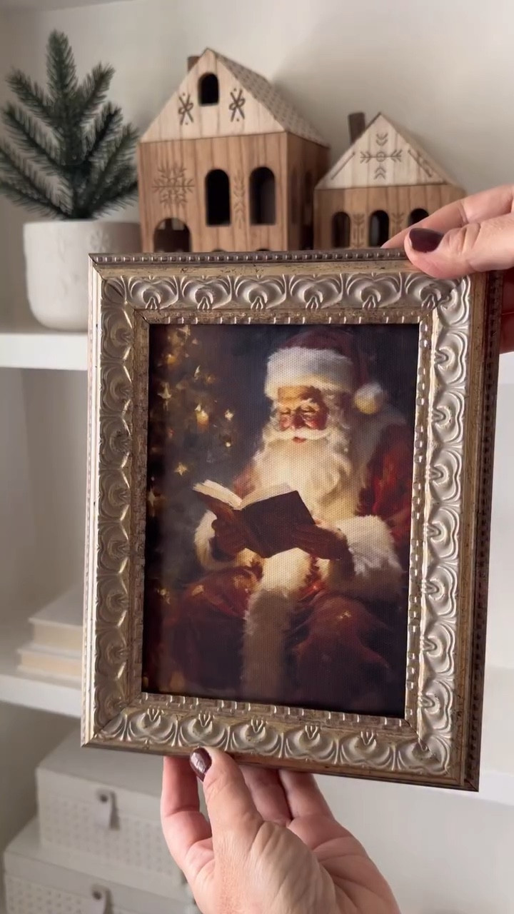 Vintage Santa Frame 🎅🏼

Comment JOLLY to get the details on this nostalgic Christmas piece. 

#diydecor #christmasdiy #christmasdecor #christmas #christmasornaments #holidaydecor #christmaskitchen #christmasideas
