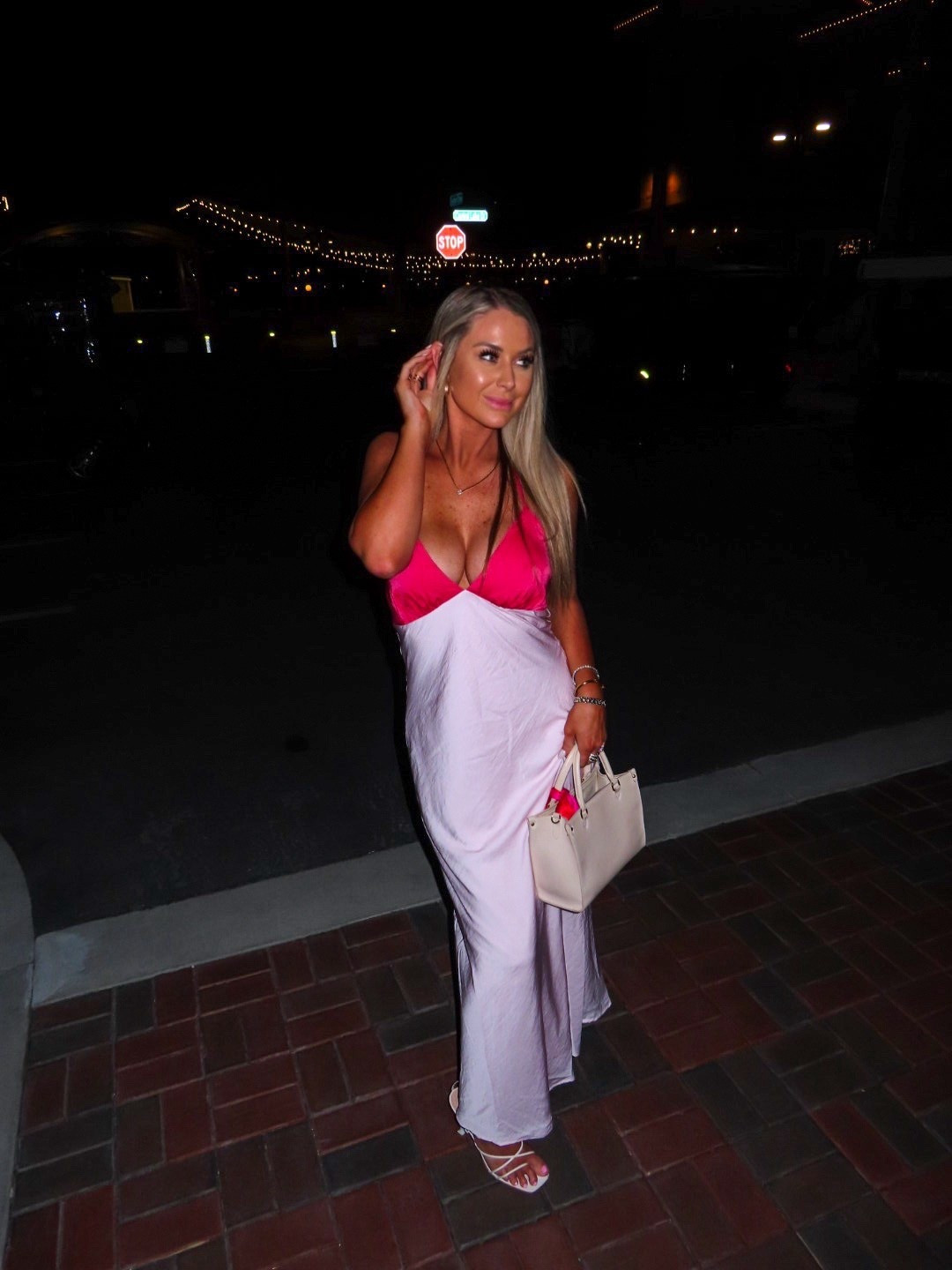 Loving this dress for date night! 