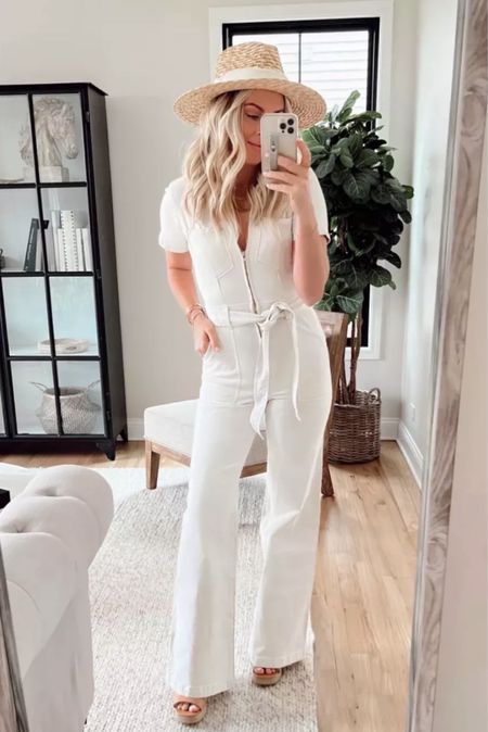 Evereve jumpsuit! Love this so much! So flattering. Lots of stretch. Wearing size 1. 



Jumpsuit. New arrivals. Evereve. Straw hat. Heels. Spring style. Vacation style  

#LTKworkwear #LTKSeasonal #LTKstyletip