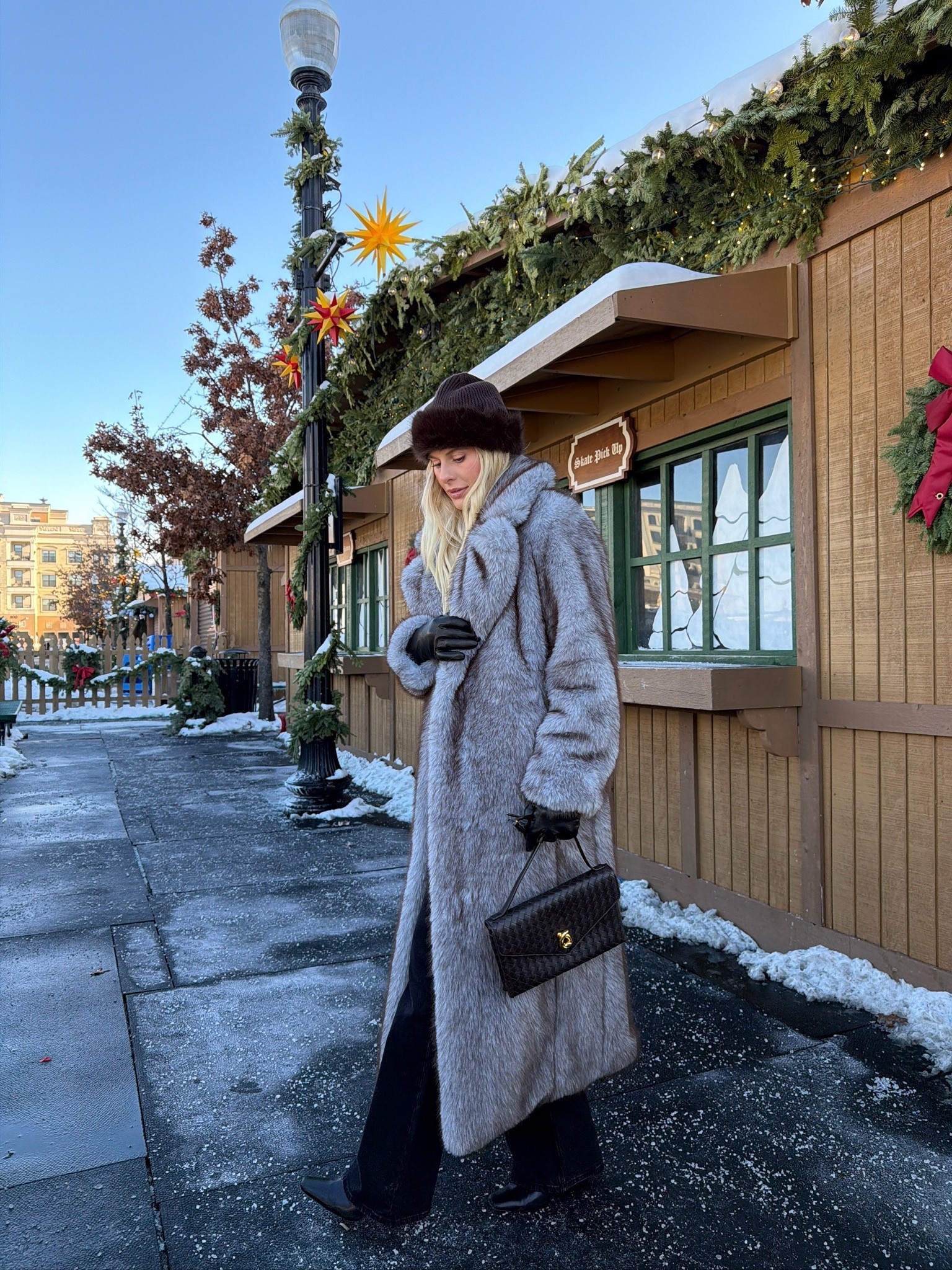 Wearing a 27 long in jeans (sized up for pregnancy), linking similar faux fur coats, boots are true to size.
#kathleenpost

Holiday outfit, winter outfit, apres chic, winter chic, aspen

#LTKSeasonal #LTKHoliday #LTKootd