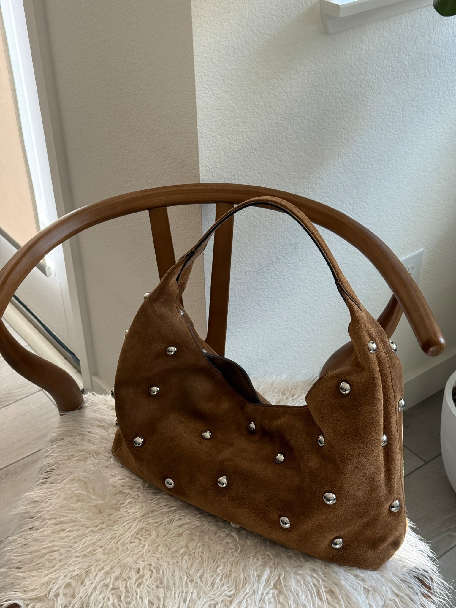 Madewell suede shoulder bag! Currently on sale 



#LTKGiftGuide #LTKSaleAlert #LTKSeasonal