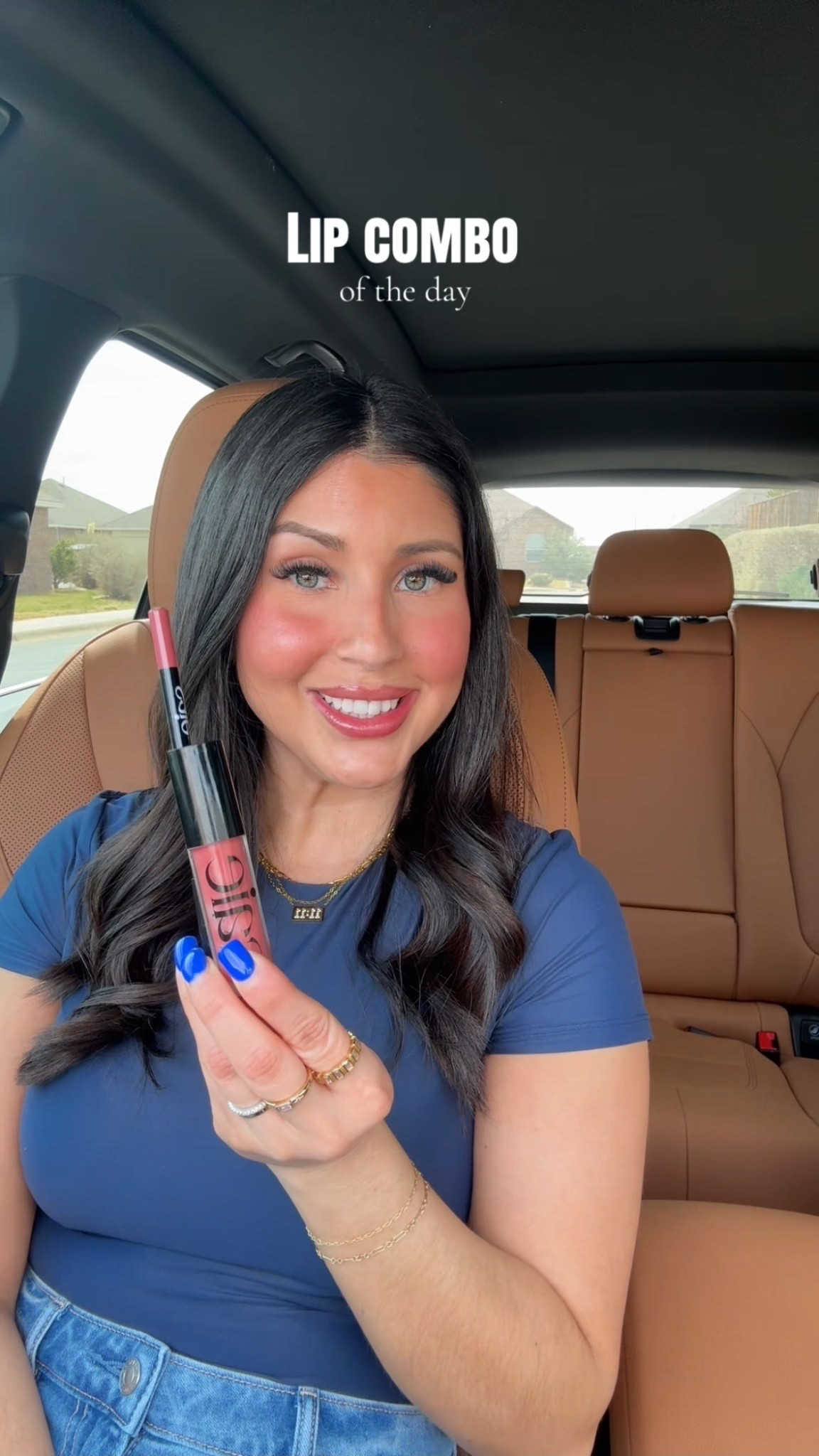 shade “bounce” lip gloss & shade “twist” lip liner 

#LTKBeauty