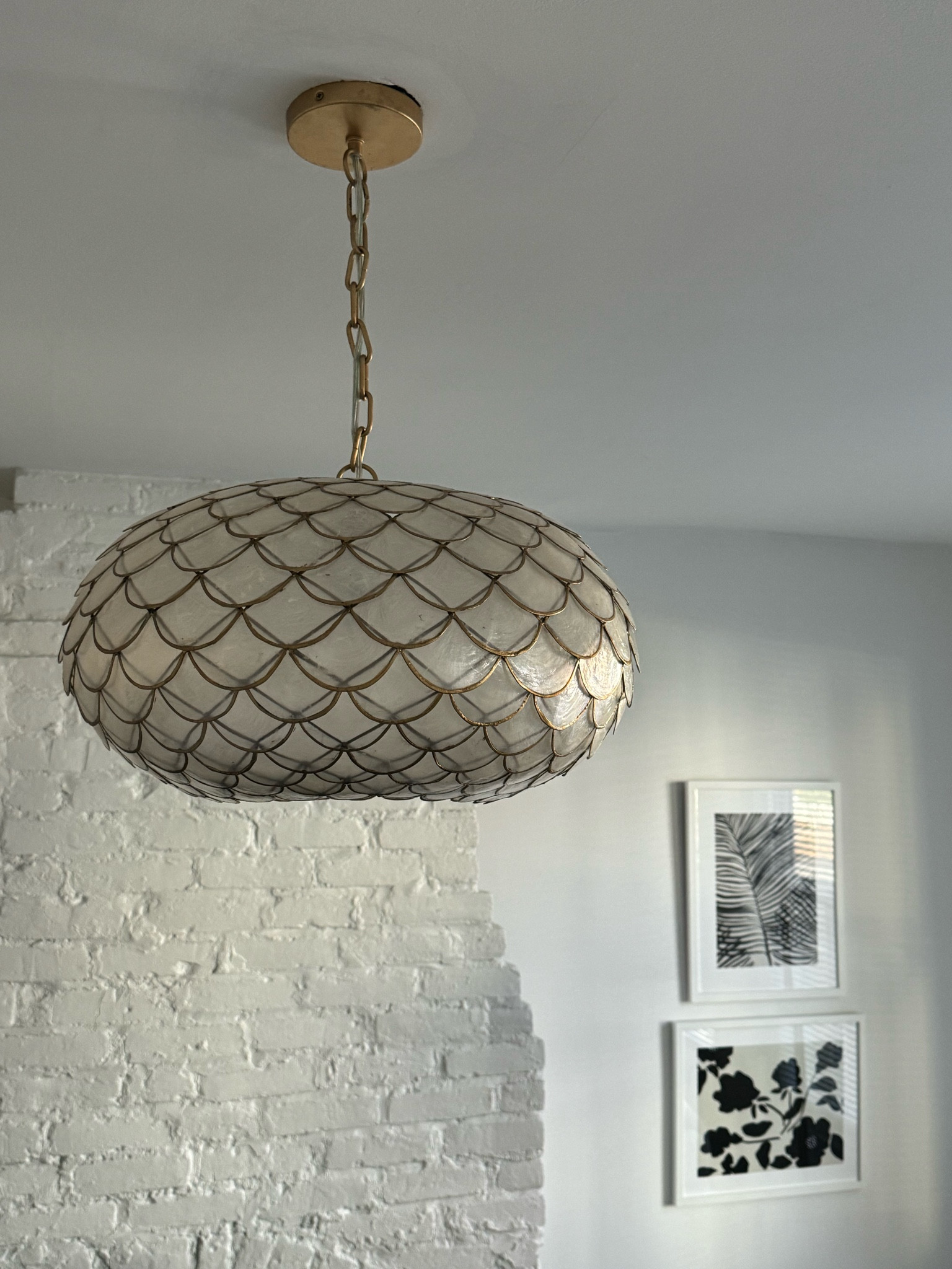 Capiz Light Fixture and Neutral Wall Art



Serena and Lily Sale, Artfully Walls Sale, Capiz Light, Capiz Pendant Light, Capiz Chandelier, Light Fixture, Living Room, Gallery Wall, Neutral Wall Art, Black and White Art 

#LTKSaleAlert #LTKHome #LTKCyberWeek