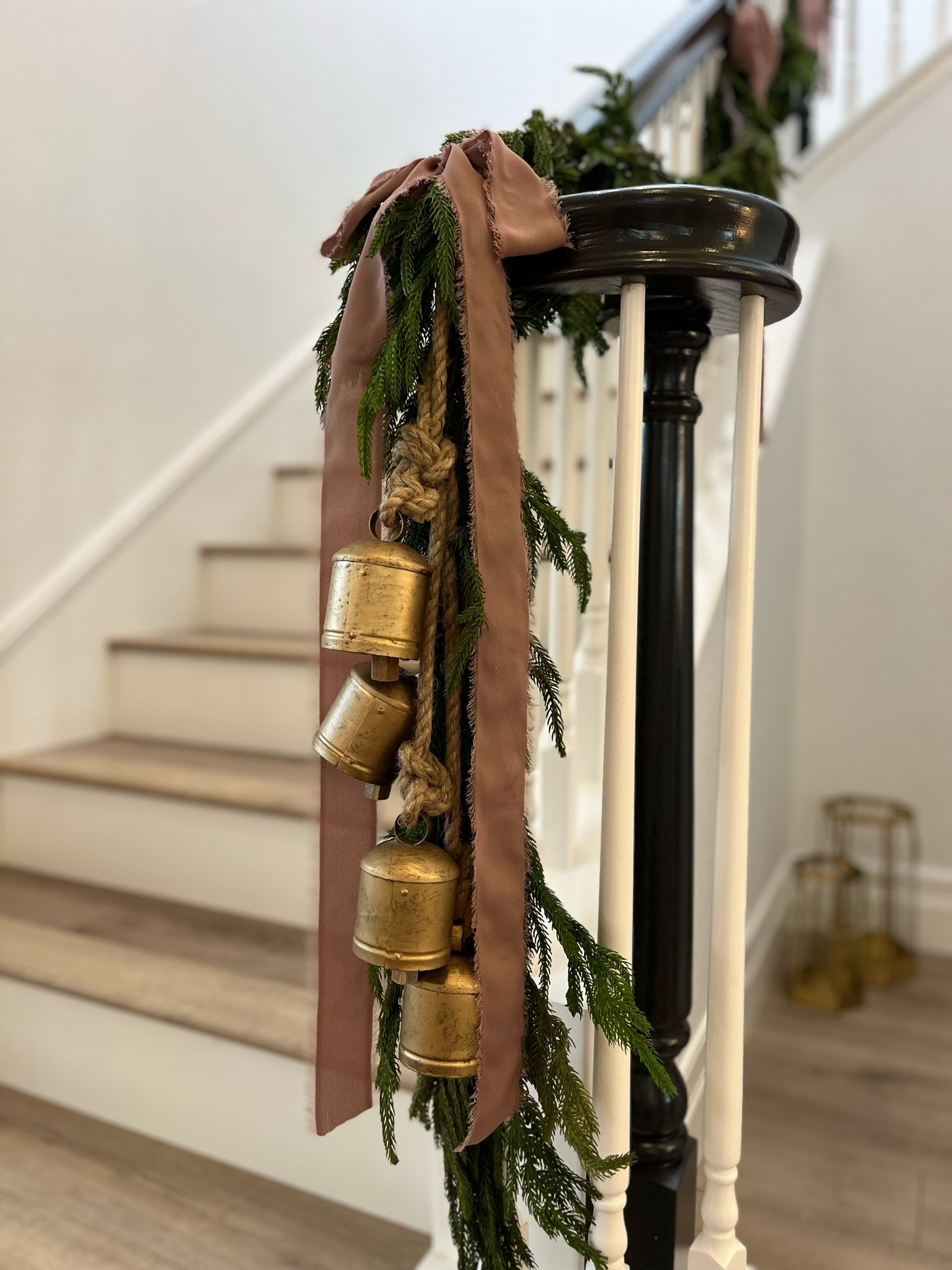 Christmas banister

#LTKhome #LTKSeasonal