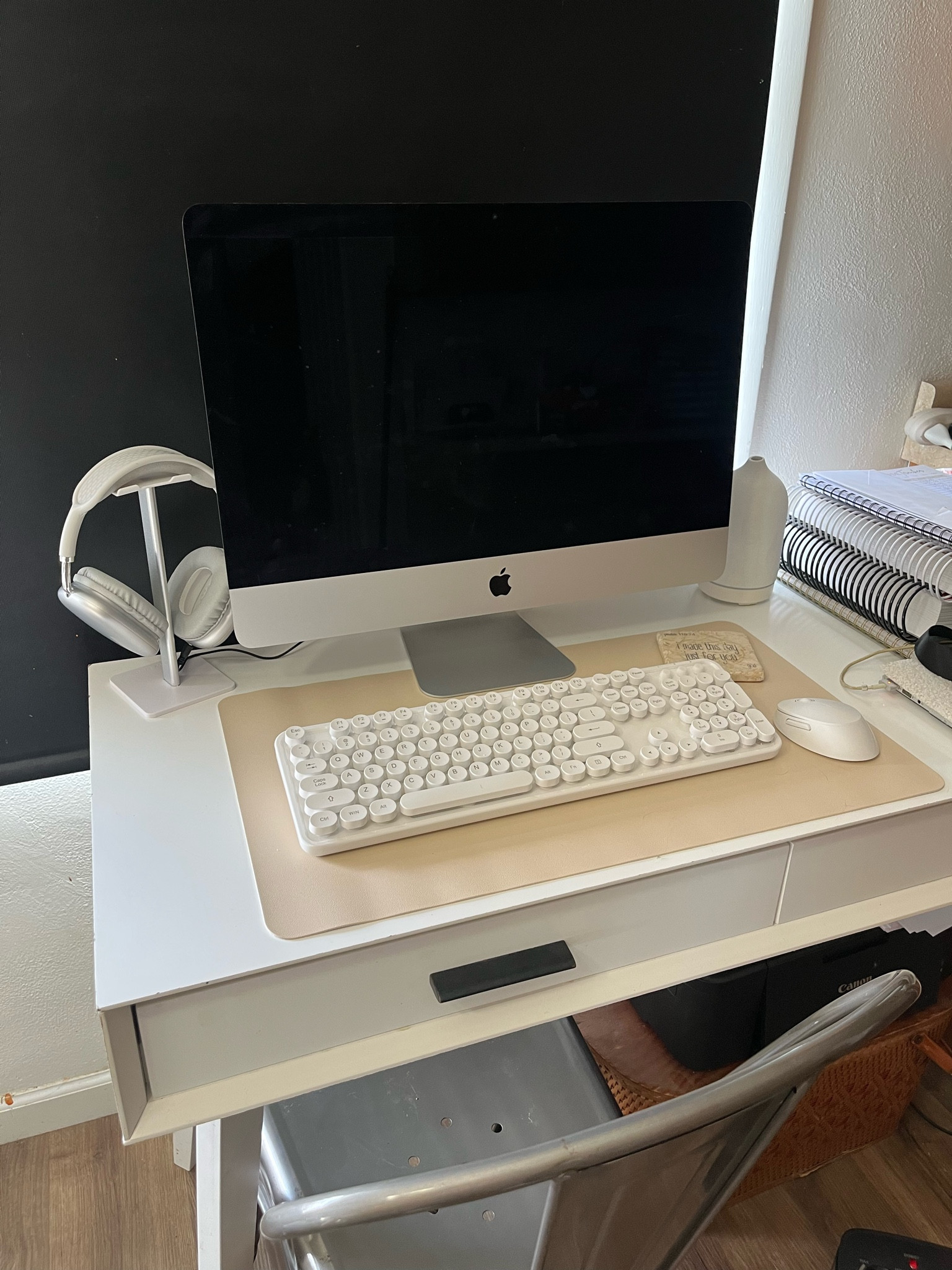 Current desk setup with my new desk accessories! 🎧🖥️⌨️

Desk set up, desk accessories, computer set up, keyboard, headphones, minimalist 

#LTKGiftGuide #LTKFindsUnder50 #LTKHome