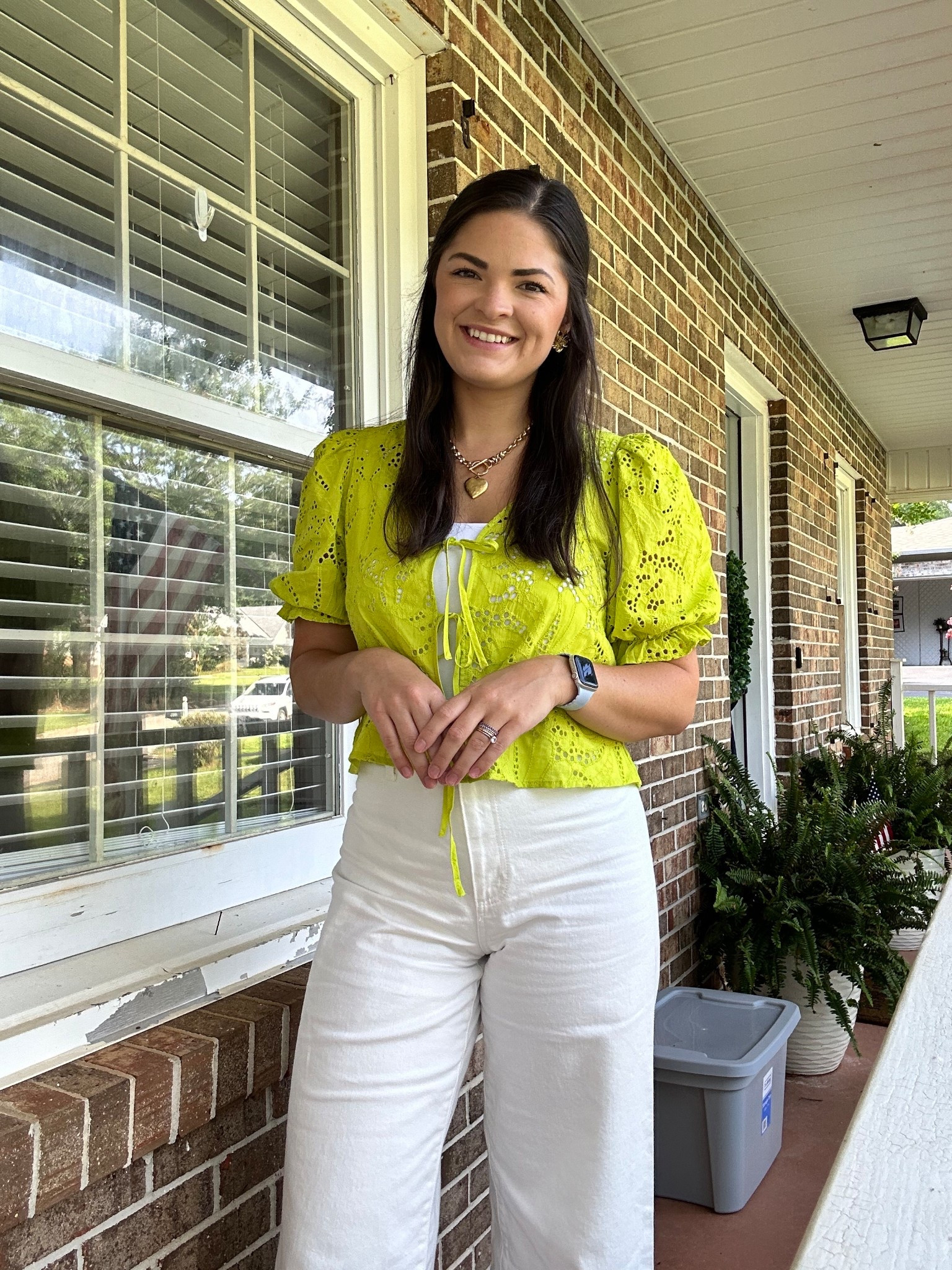 Here for a good pop of color🤩 

#LTKSeasonal #LTKFindsUnder50 #LTKStyleTip