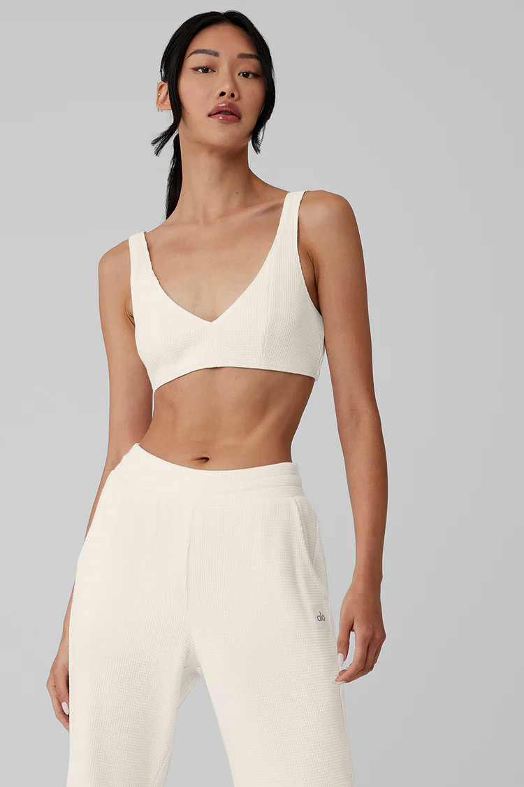 Waffle Weekend Escape Bra - Ivory | Alo Yoga (US)