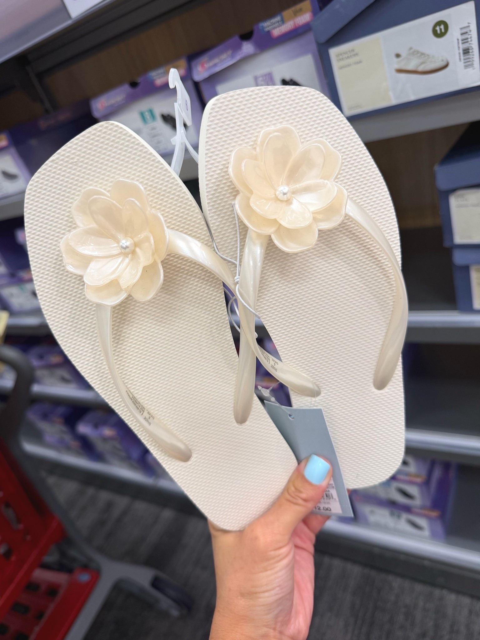 Target Shade and Shore Cream Floral Flip Flops @Target #target #targetstyle #shadeandshore #summersandals #targetshoes #summeroutfitideas

#LTKTravel #LTKSwim #LTKActive