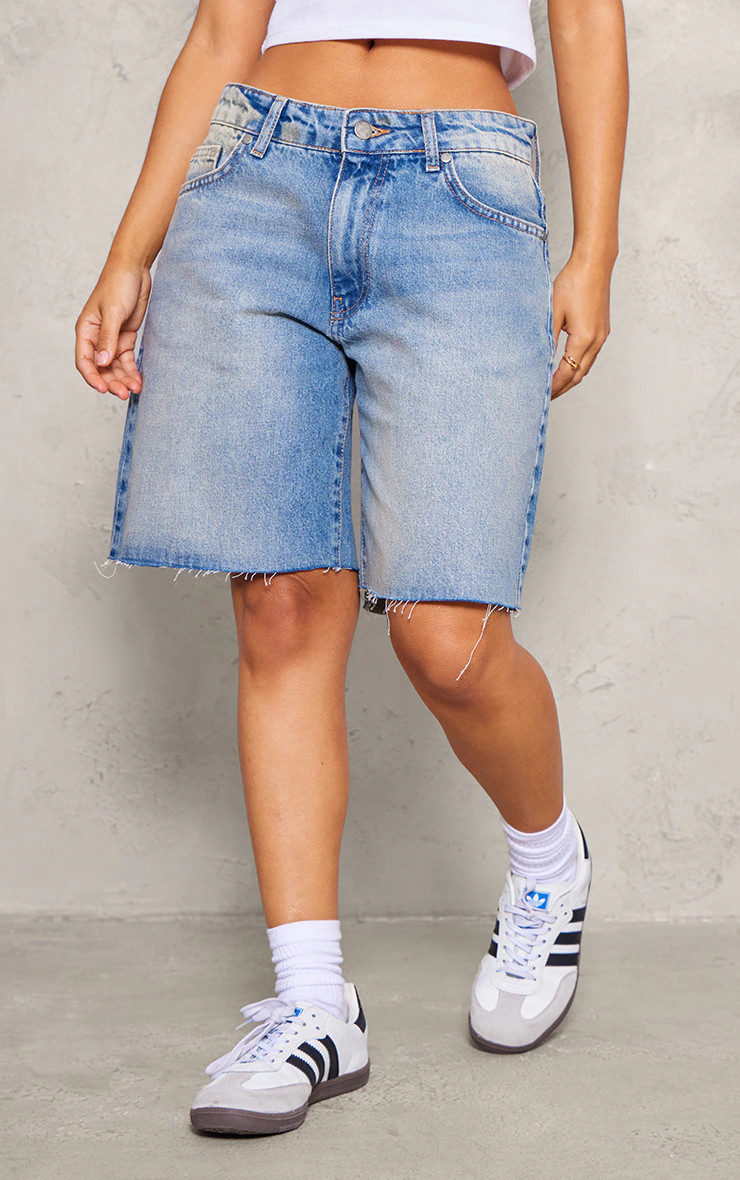 Petite Light Blue Wash Denim Jorts | Petite | PrettyLittleThing US