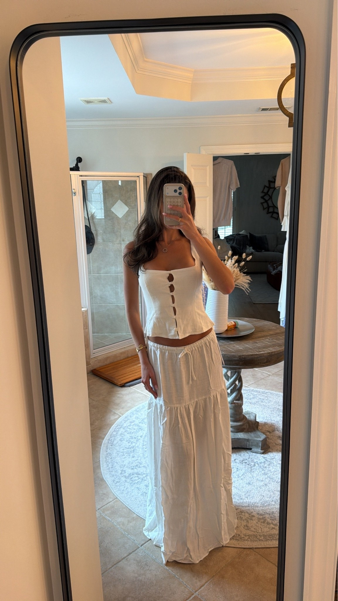 Princess Polly white set for the win 🙌🏼 I am 5’10 wearing a size 4 in the top and a 6 in the maxi skirt. I can’t wait to pack this for our trip to Europe!