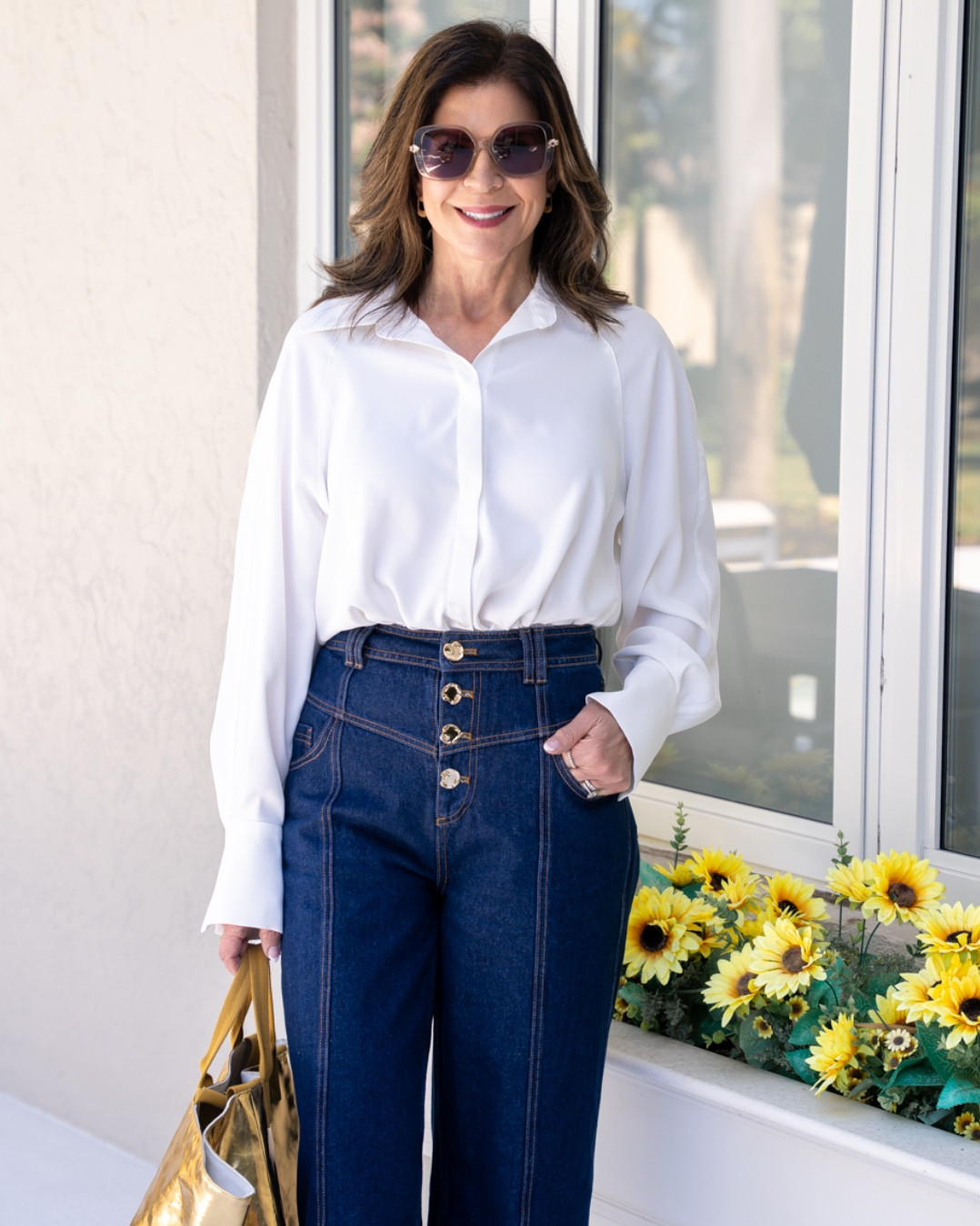 Now I get the hype. ✨
If you haven’t tried anything from Commense, it’s officially time.

We’re talking quality materials, beautiful fabrics, and pieces that feel luxurious — while still being modern, wearable, and timeless. Exactly the kind of wardrobe staples I reach for again and again.

This was my first dance with Commense, and it definitely won’t be my last. I styled a casual denim haul featuring some of my favorite jeans looks — and yes, both the denim and the tops are Commense. When the fit is this good, getting dressed really does feel effortless.

Tell me — which look is your favorite? 👖🤍

For reference, I’m wearing a size medium in all pieces 🤍

You can shop everything via the link in my bio — just tap ShopMy LTK.
Use code gwenliveswell_12 for 12% off sitewide ✨

#commense #commensefam #commensereview