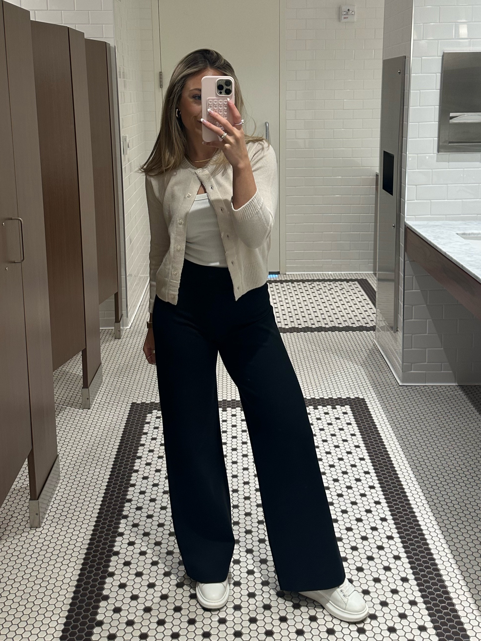 The most essential work pant for your wardrobe! So comfortable yet very professional! 🤍

#LTKworkwear #LTKshoecrush #LTKstyletip