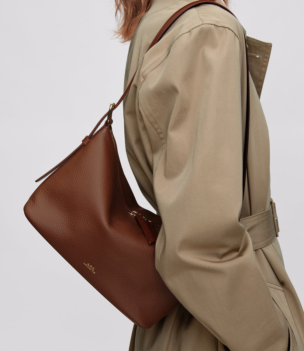 Vera Shoulder bag | 100% cowhide leather | A.P.C. Accessories | A.P.C. US
