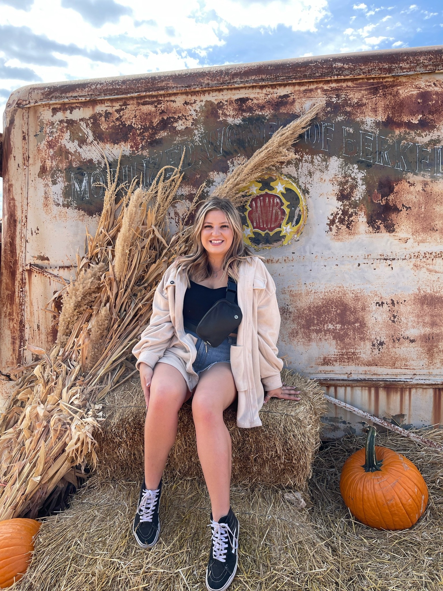 Texas 🎃 

#shacket #shorts #simplefall #falloutfit 

#LTKSeasonal #LTKHalloween #LTKunder100