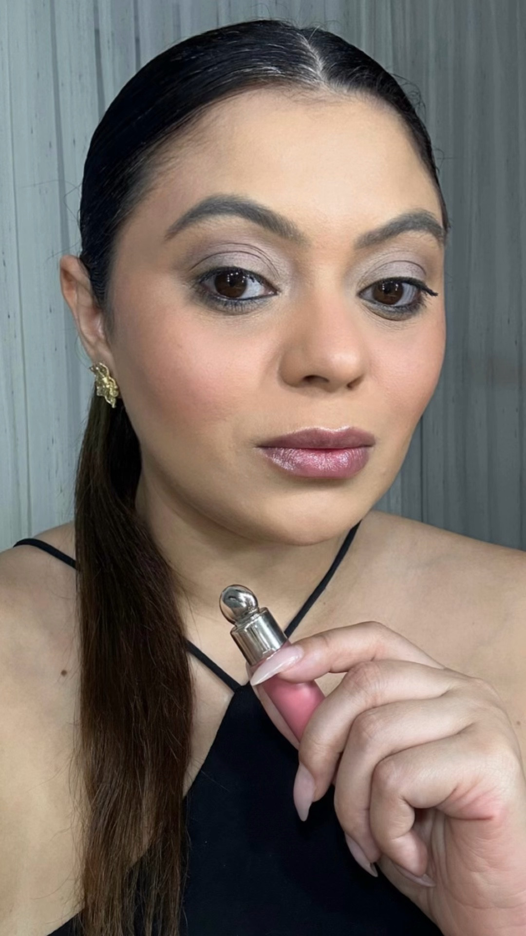 ✨Truque para Aplicar Blush✨

E aí, vai testar? Já salva essa dica para quando estiver com pressa ou sem pincel ou esponja! 😉

O Blush é @rarebeauty

#makeuplovers #howtomakeup #tutorial #makeuphacks #maquiagembrasil
#maquiagemprofissional
#makeuptrends #maquiagem
#maquiagemviral #makeup
#truquesdemaquiagem #makeuptutorial #tutorialmakeup #tutorialdemaquiagem #truquesmakeup #dicasdemaquiagem #dicasdemake #universodamaquiagem
#makeupword #beautytips
#makeprofissional #beautyhacks
#makeuptips #trend #makeuptrend
#maquiagemtrends

#LTKbeauty #LTKbrasil