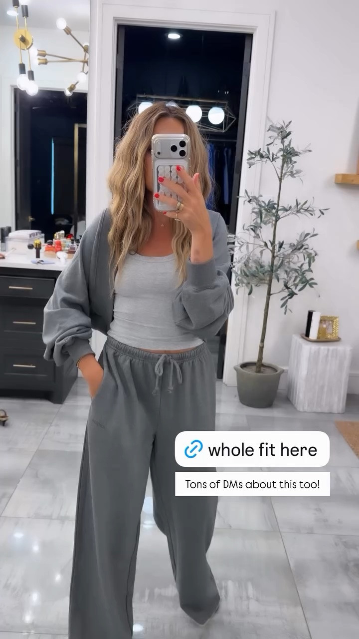 not me pairing sweats with a little heel to make them feel elevated ..... is it working? 

OOTD, outfit of the day, daily fashion inspo

#LTKSeasonal #LTKootd
