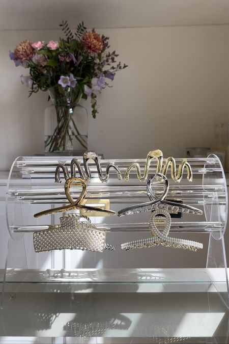 Keep your claw clips neat & tidy with a rotating organizer. 

#LTKhome