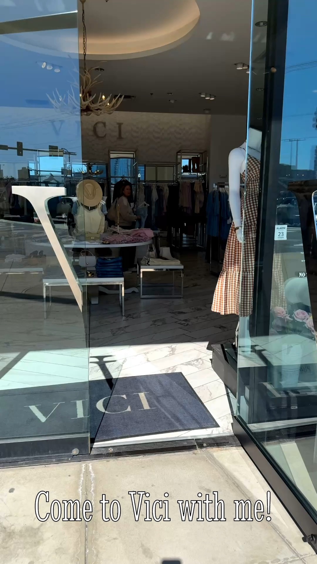 Come to @VICI with me!! So many cute arrivals for spring! 

#LTKSeasonal #LTKdayinmylife #LTKSaleAlert