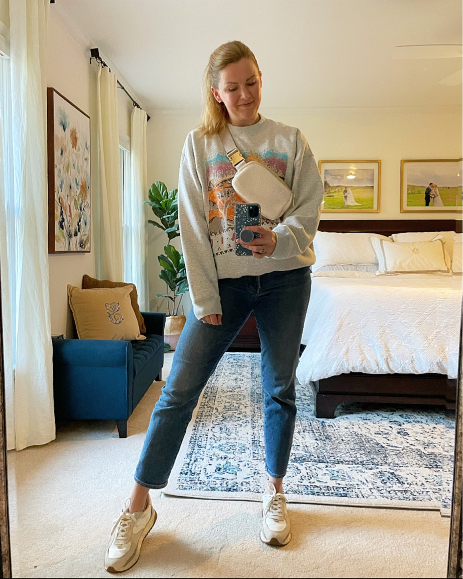 A Favorite February Outfit

Oversized graphic sweatshirt 

Wearing my normal size in everything 

#LTKshoecrush #LTKunder50 #LTKSeasonal