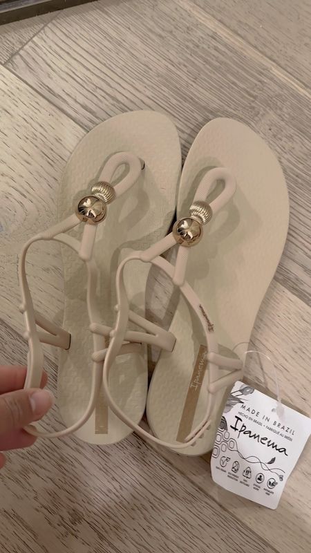 Beach and pool sandals that you need! Comfortable sandals that can get wet with a nice chic details! Perfect for all those summer days by the beach or at the pool! 


#LTKShoeCrush #LTKSwim #LTKFindsUnder50