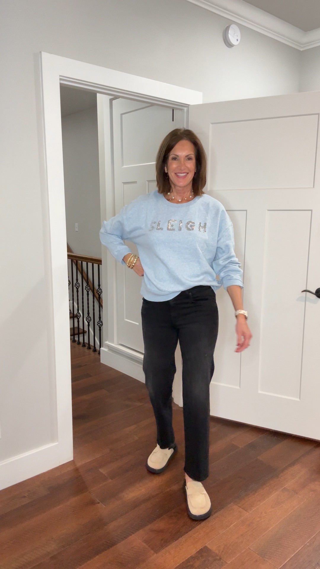 Super soft sweatshirt and premium denim. Also linked a similar brand in the denim and more affordable 

Sweatshirt - Large 
Black jeans - 28

#LTKdayinmylife #LTKCyberWeek #LTKootd